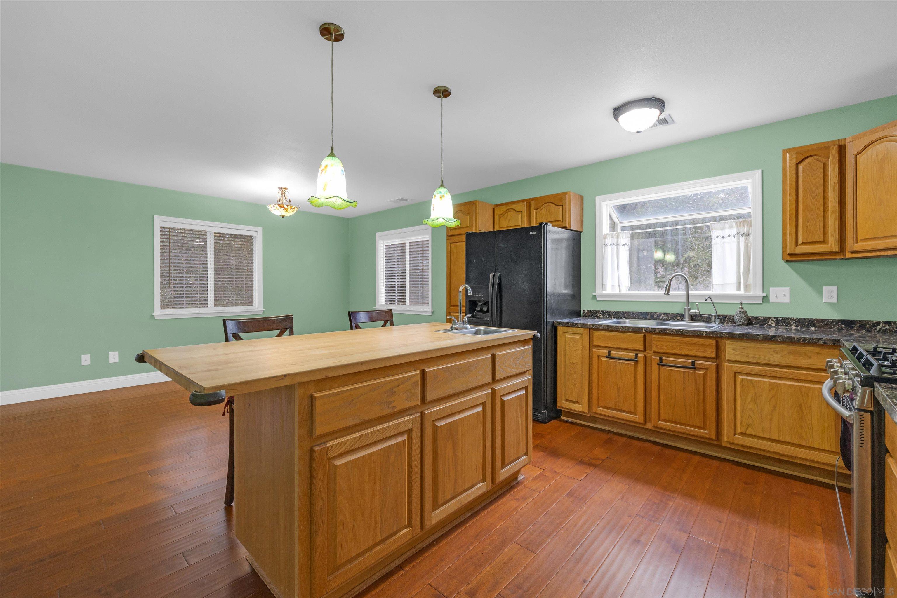 Detail Gallery Image 15 of 71 For 17009  Iron Springs Rd, Julian,  CA 92036 - 5 Beds | 4 Baths