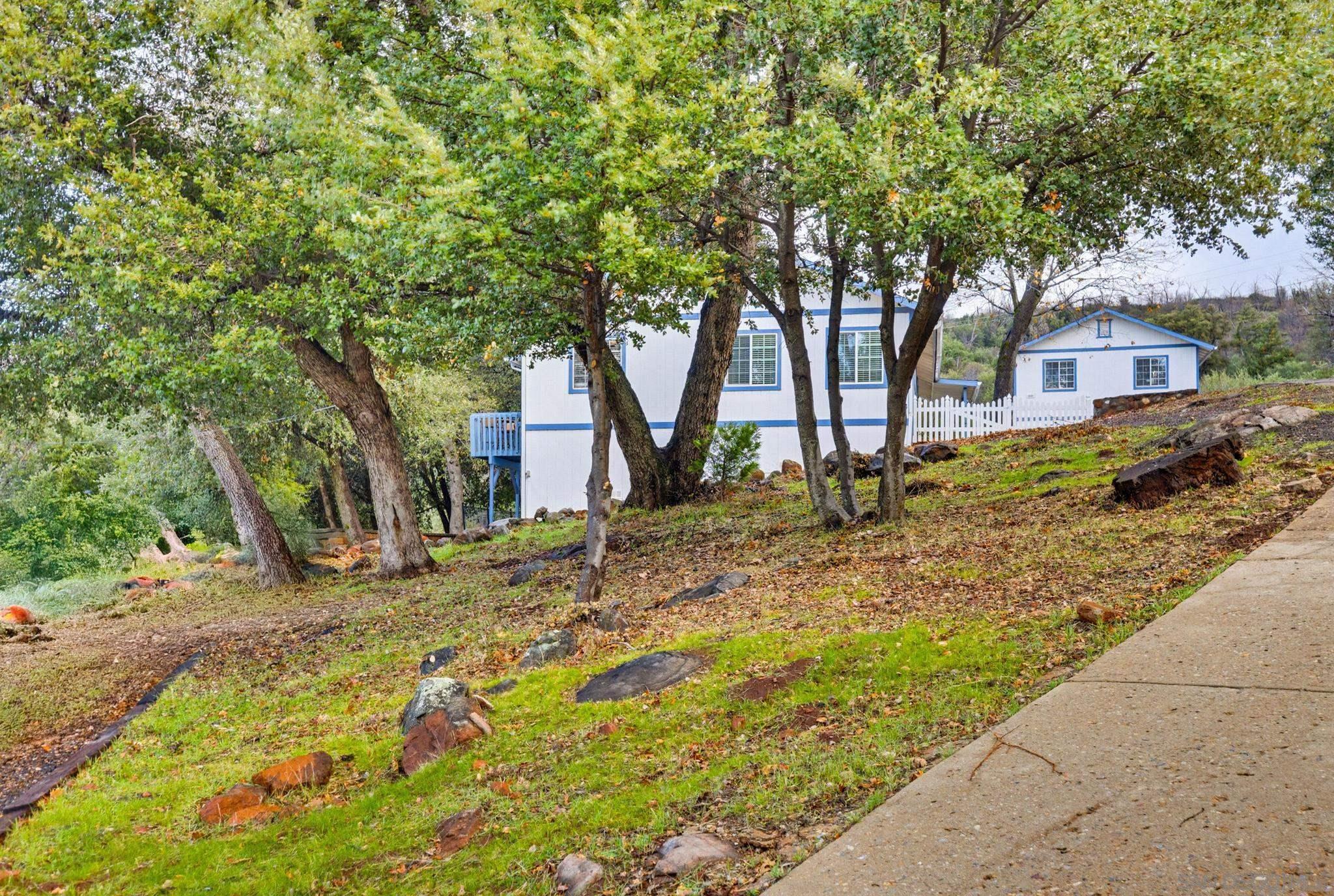 Detail Gallery Image 6 of 71 For 17009  Iron Springs Rd, Julian,  CA 92036 - 5 Beds | 4 Baths