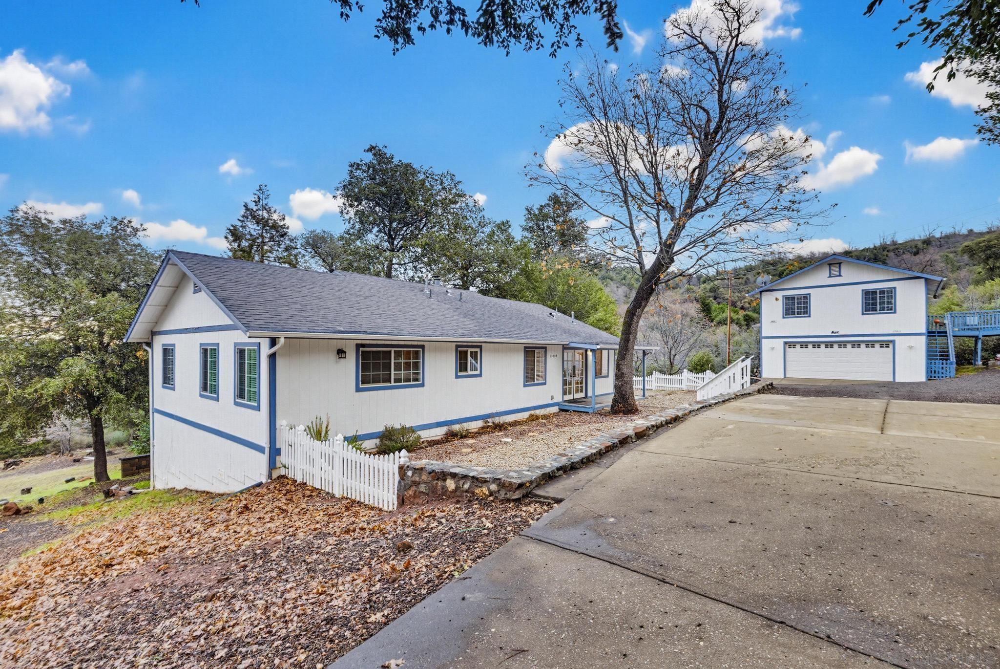 Detail Gallery Image 10 of 71 For 17009  Iron Springs Rd, Julian,  CA 92036 - 5 Beds | 4 Baths