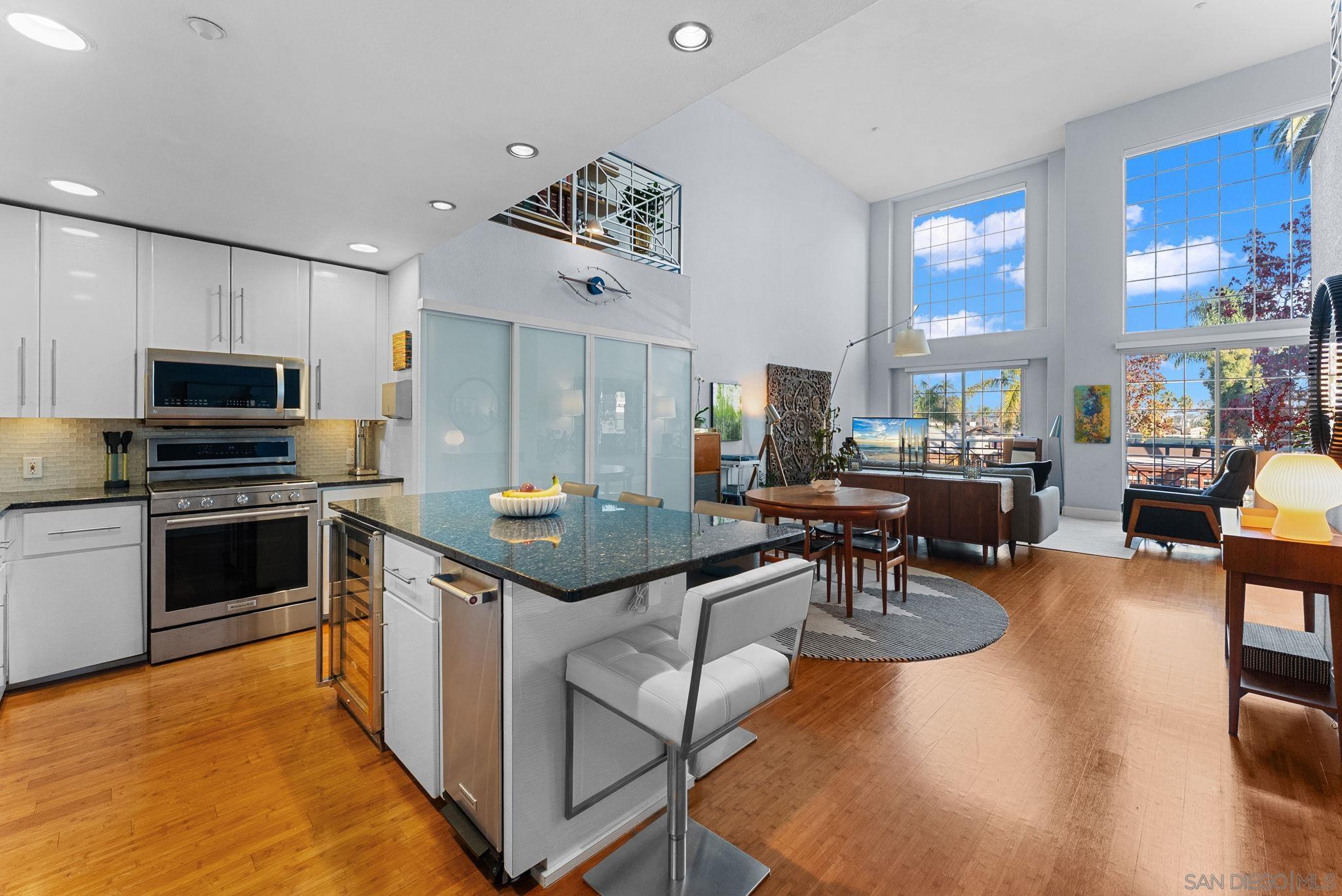 Detail Gallery Image 11 of 30 For 4640  Park Blvd  #C,  San Diego,  CA 92116 - 2 Beds | 2 Baths