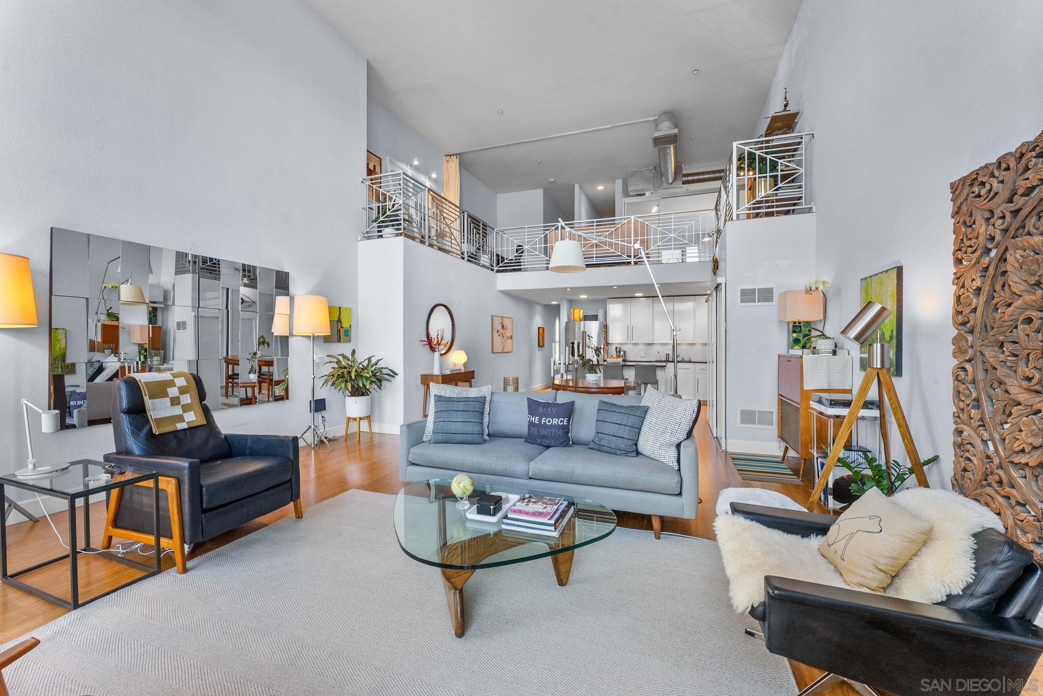 Detail Gallery Image 4 of 30 For 4640  Park Blvd  #C,  San Diego,  CA 92116 - 2 Beds | 2 Baths