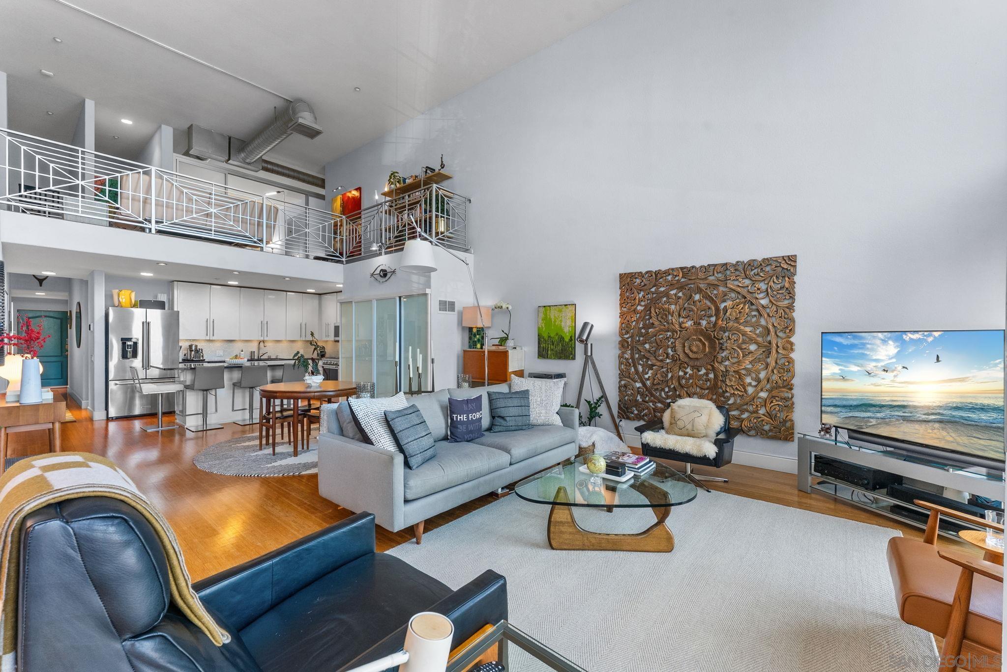 Detail Gallery Image 5 of 30 For 4640  Park Blvd  #C,  San Diego,  CA 92116 - 2 Beds | 2 Baths