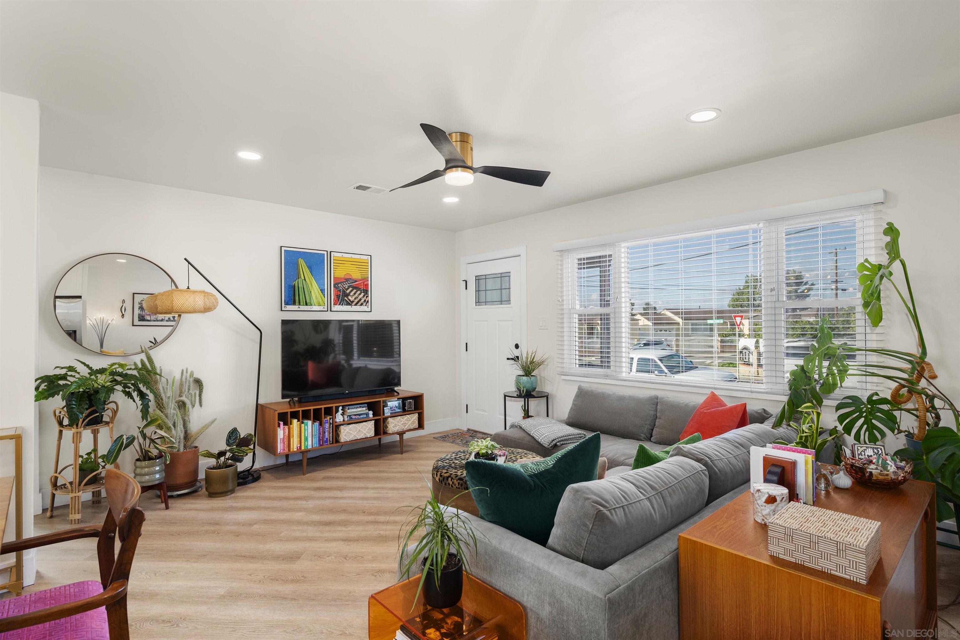 Detail Gallery Image 11 of 50 For 4615  Wendell St, San Diego,  CA 92105 - 3 Beds | 2 Baths