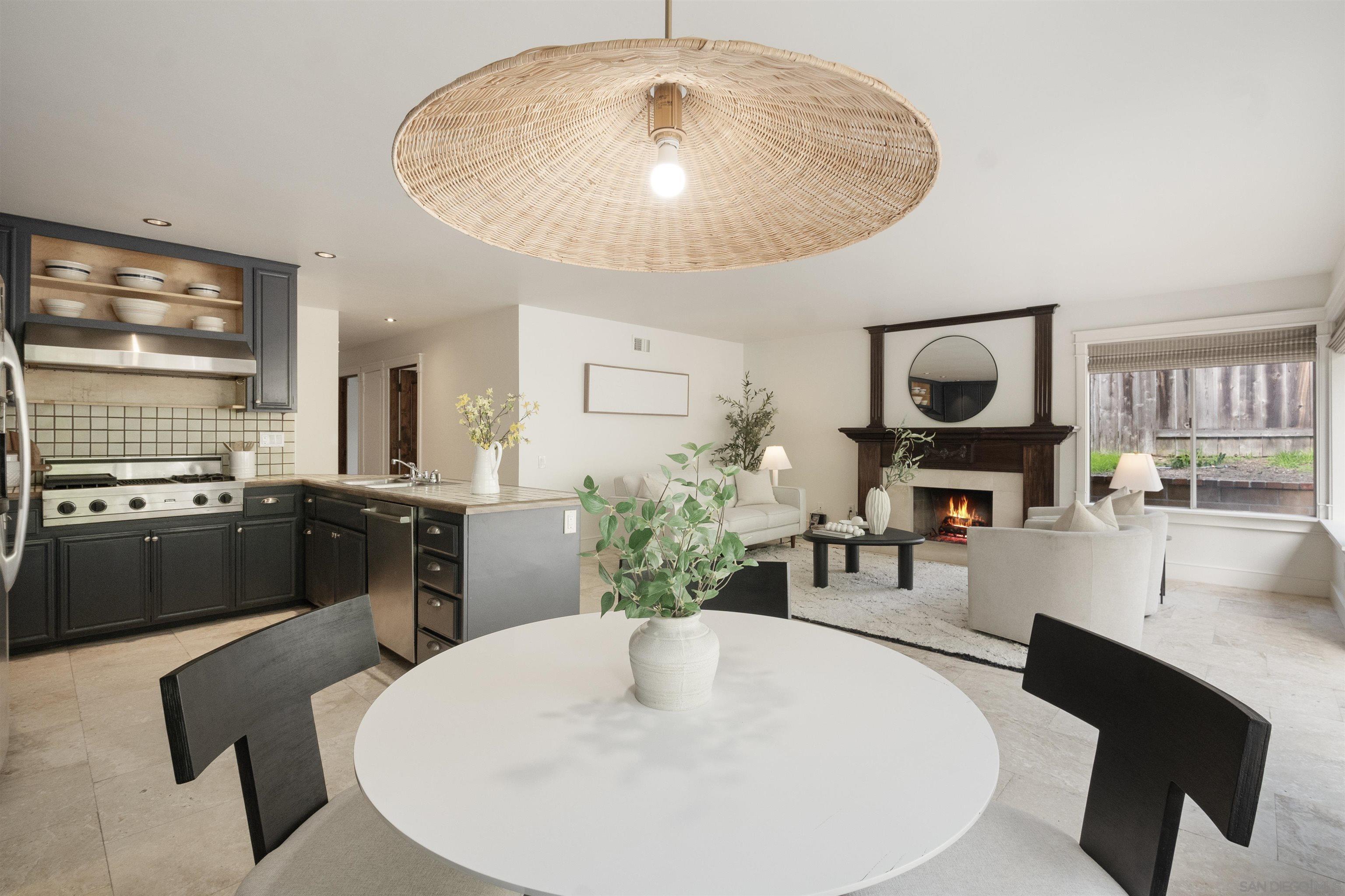 Detail Gallery Image 12 of 37 For 1760  Woodbine Pl, Oceanside,  CA 92054 - 4 Beds | 2 Baths