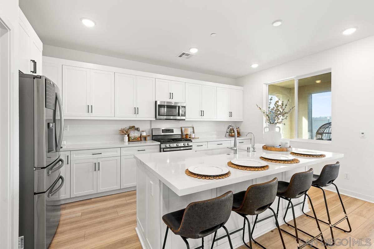 Detail Gallery Image 14 of 62 For 316  Canter Court, Fallbrook,  CA 92028 - 5 Beds | 3 Baths