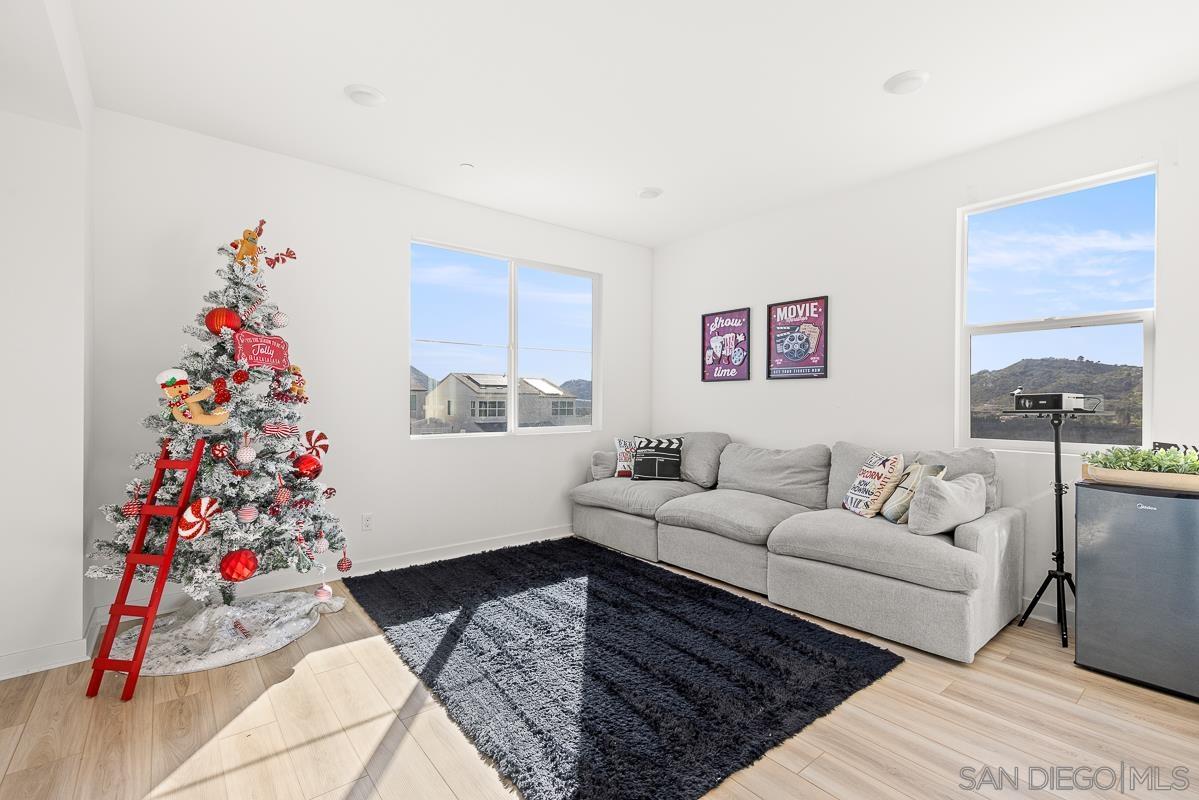 Detail Gallery Image 19 of 62 For 316  Canter Court, Fallbrook,  CA 92028 - 5 Beds | 3 Baths