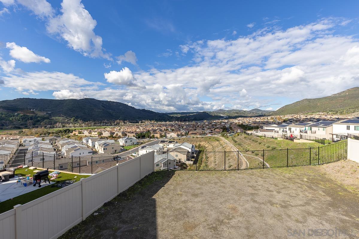 Detail Gallery Image 27 of 62 For 316  Canter Court, Fallbrook,  CA 92028 - 5 Beds | 3 Baths