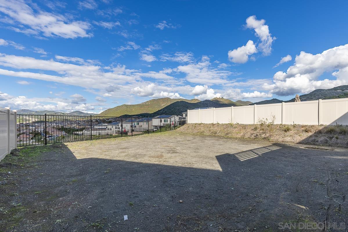 Detail Gallery Image 37 of 62 For 316  Canter Court, Fallbrook,  CA 92028 - 5 Beds | 3 Baths