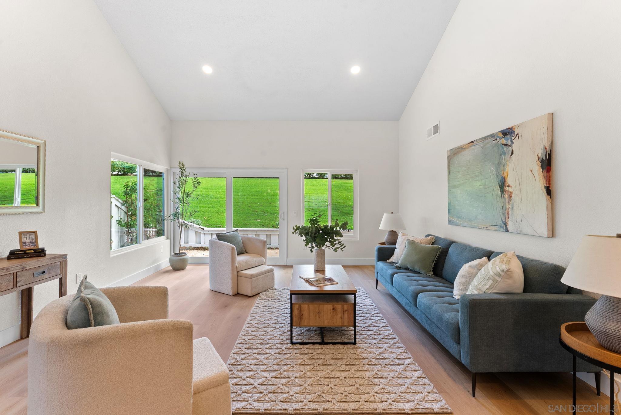 Detail Gallery Image 12 of 32 For 4676  Barcelona Way, Oceanside,  CA 92056 - 3 Beds | 2 Baths