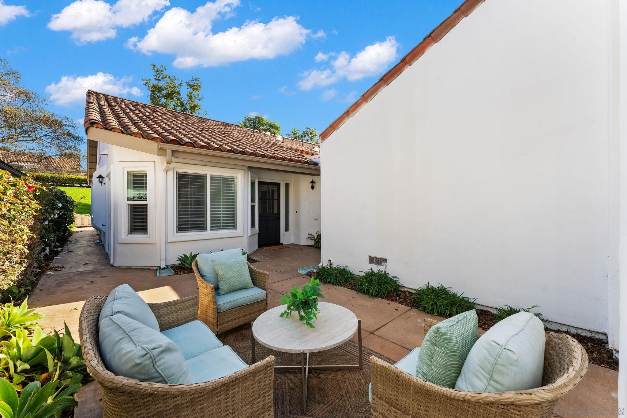 Detail Gallery Image 31 of 32 For 4676  Barcelona Way, Oceanside,  CA 92056 - 3 Beds | 2 Baths