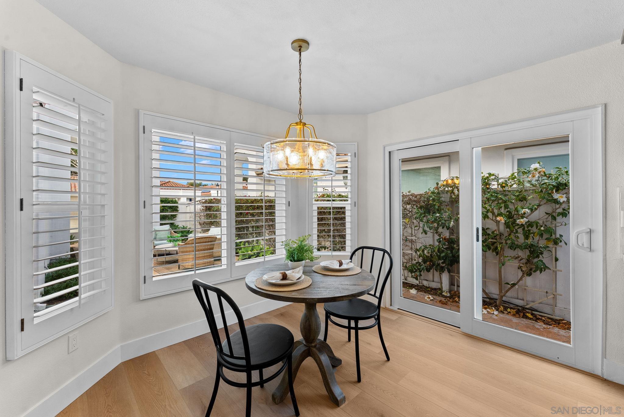 Detail Gallery Image 6 of 32 For 4676  Barcelona Way, Oceanside,  CA 92056 - 3 Beds | 2 Baths