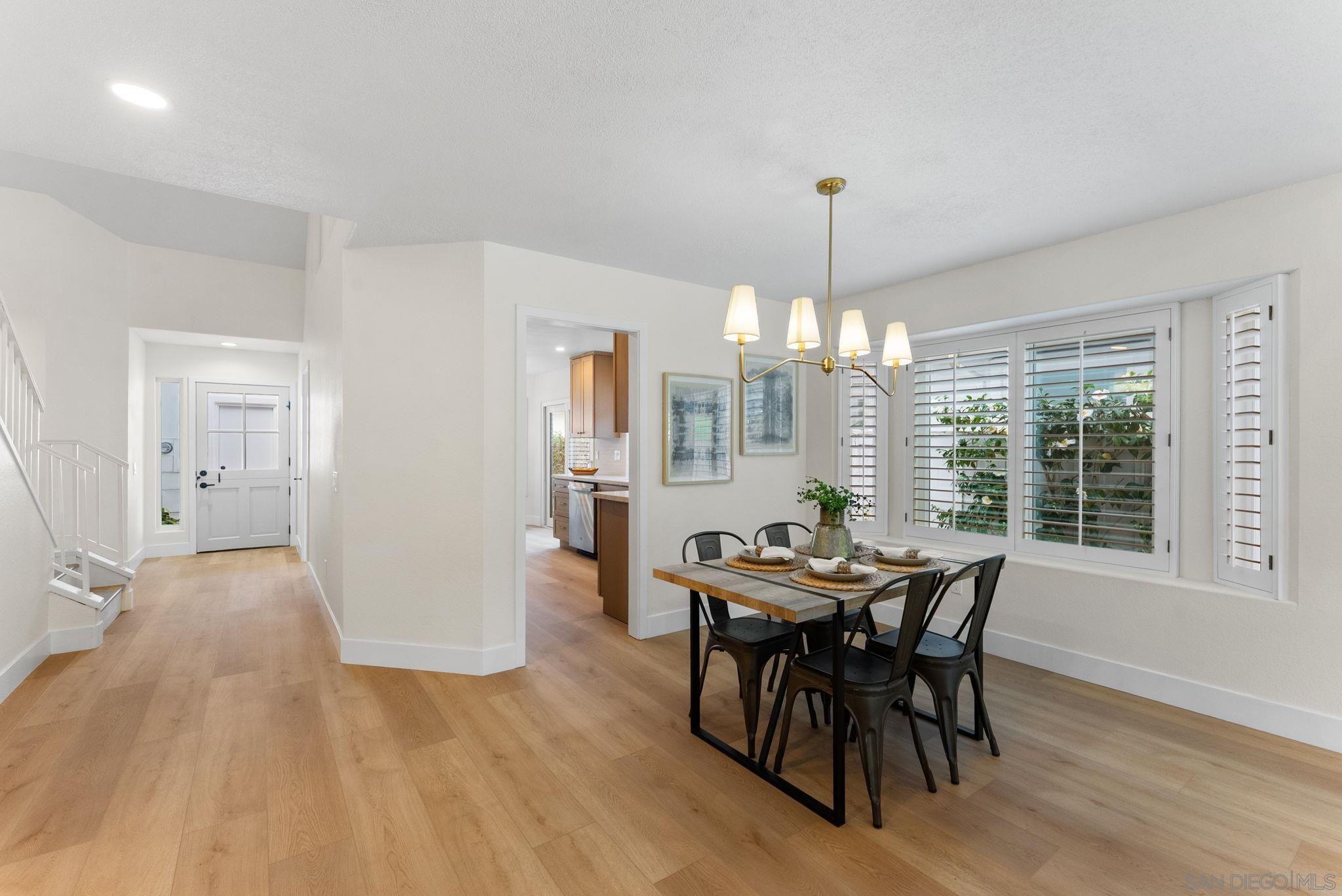 Detail Gallery Image 10 of 32 For 4676  Barcelona Way, Oceanside,  CA 92056 - 3 Beds | 2 Baths