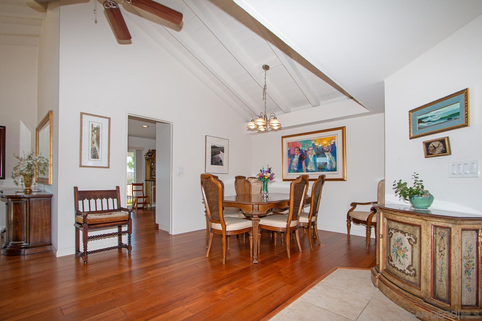 Detail Gallery Image 4 of 30 For 17762  Plaza Acosta, San Diego,  CA 92128 - 3 Beds | 2 Baths