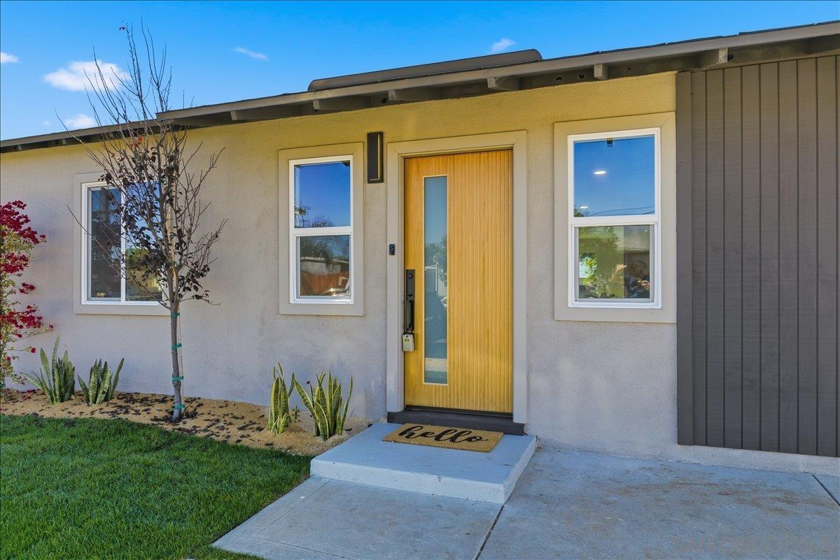 Detail Gallery Image 3 of 29 For 4410  Gila Ave, San Diego,  CA 92117 - 4 Beds | 2 Baths