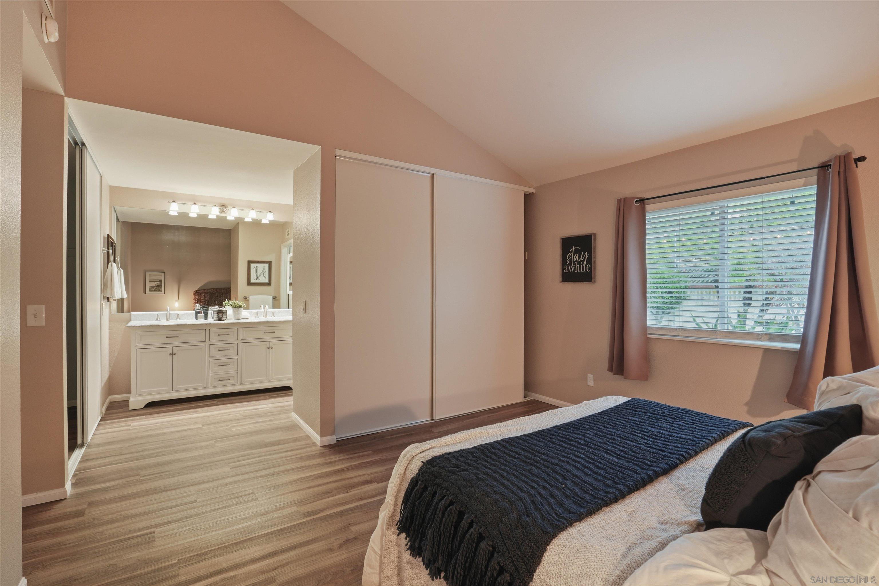 Detail Gallery Image 15 of 26 For 10523  Strathmore Dr, Santee,  CA 92071 - 4 Beds | 2 Baths