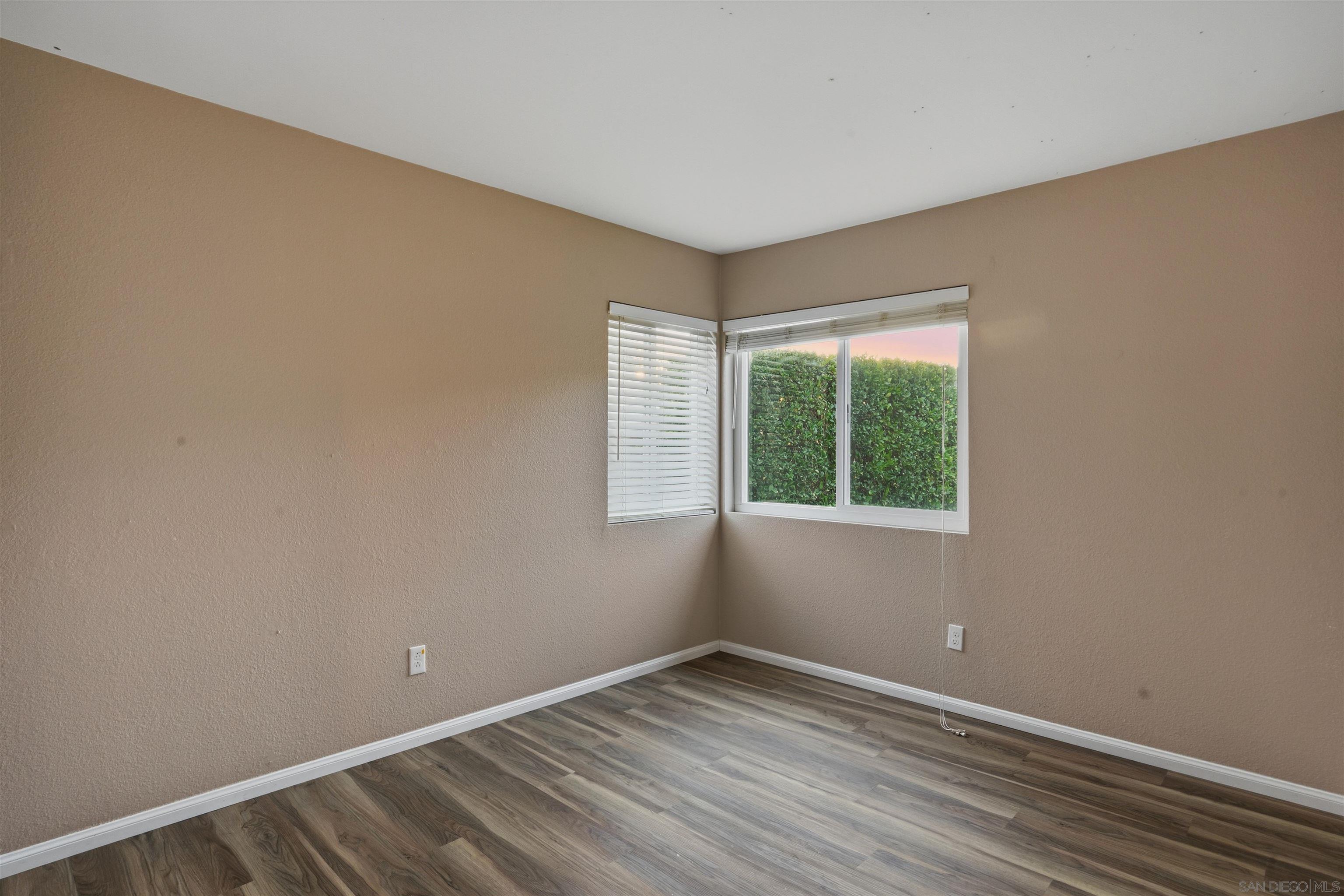 Detail Gallery Image 18 of 26 For 10523  Strathmore Dr, Santee,  CA 92071 - 4 Beds | 2 Baths