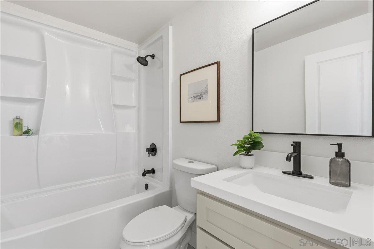 Detail Gallery Image 13 of 19 For 517  Worthington St, Spring Valley,  CA 91977 - 4 Beds | 2 Baths