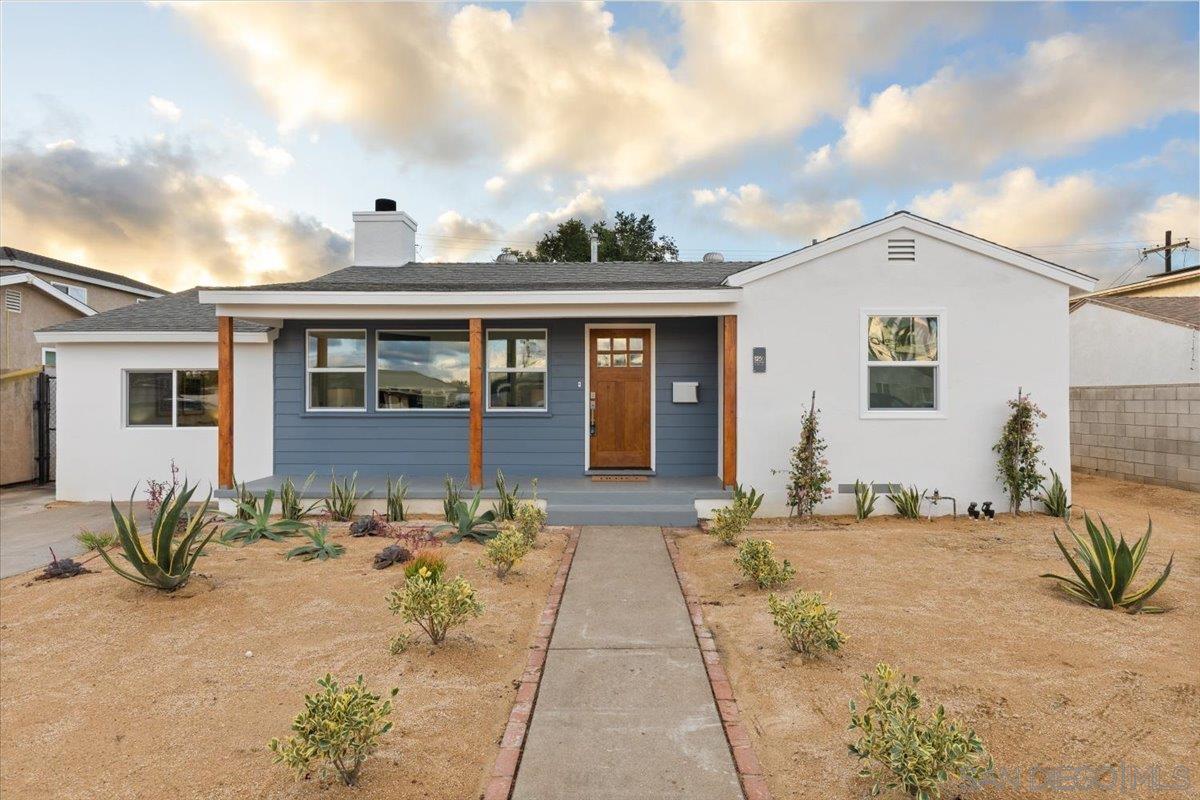 Detail Gallery Image 2 of 17 For 1250  8th St, Imperial Beach,  CA 91932 - 3 Beds | 2 Baths