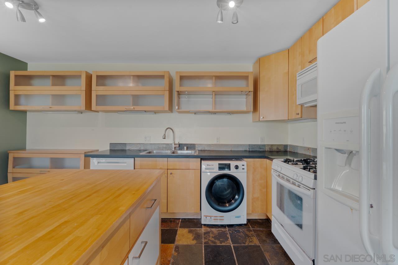 Detail Gallery Image 9 of 22 For 4165 1/2  Mississippi St, San Diego,  CA 92104 - 2 Beds | 1 Baths