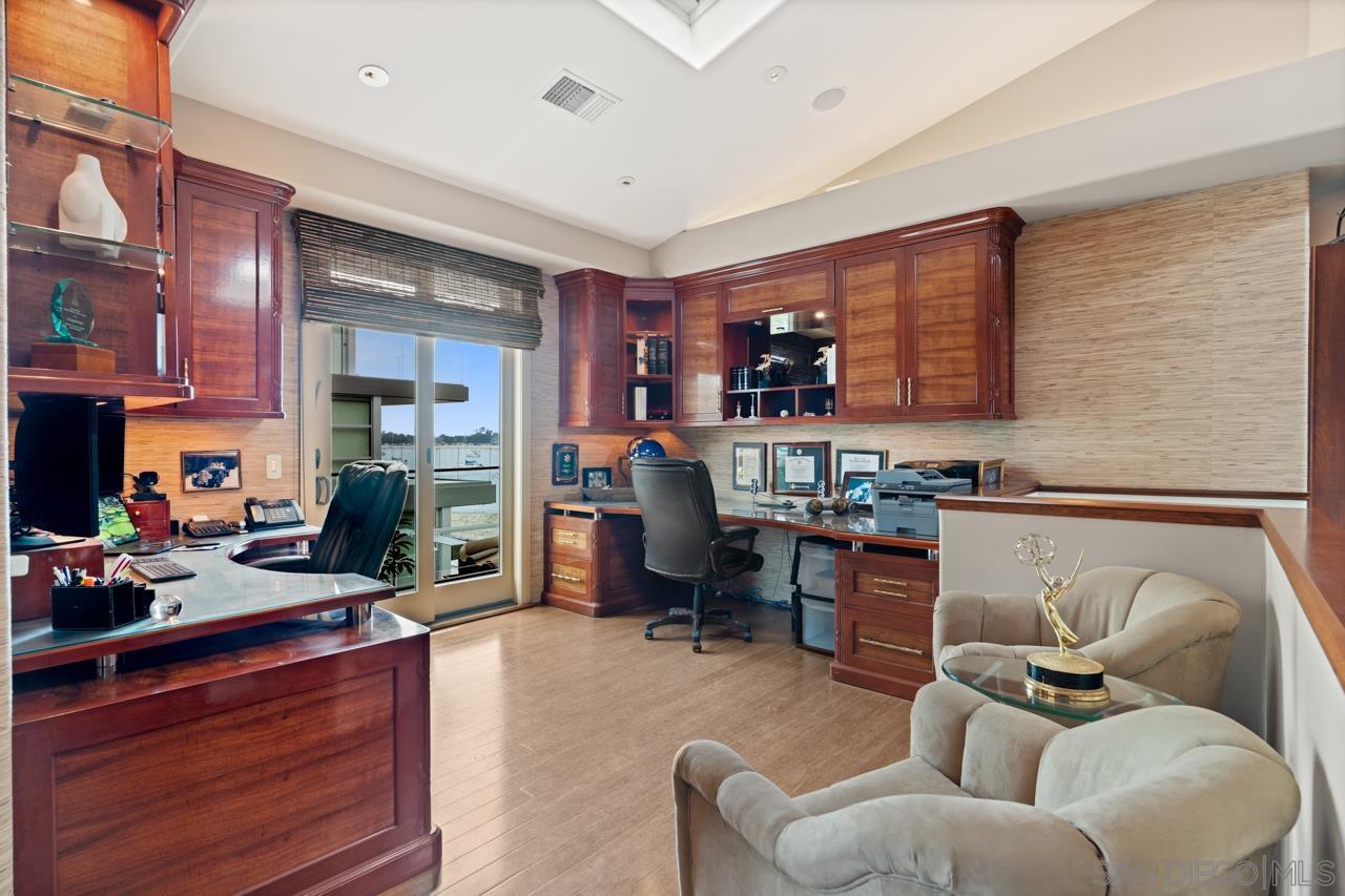 Detail Gallery Image 30 of 50 For 2741  Bayside Walk, San Diego,  CA 92109 - 3 Beds | 2/2 Baths