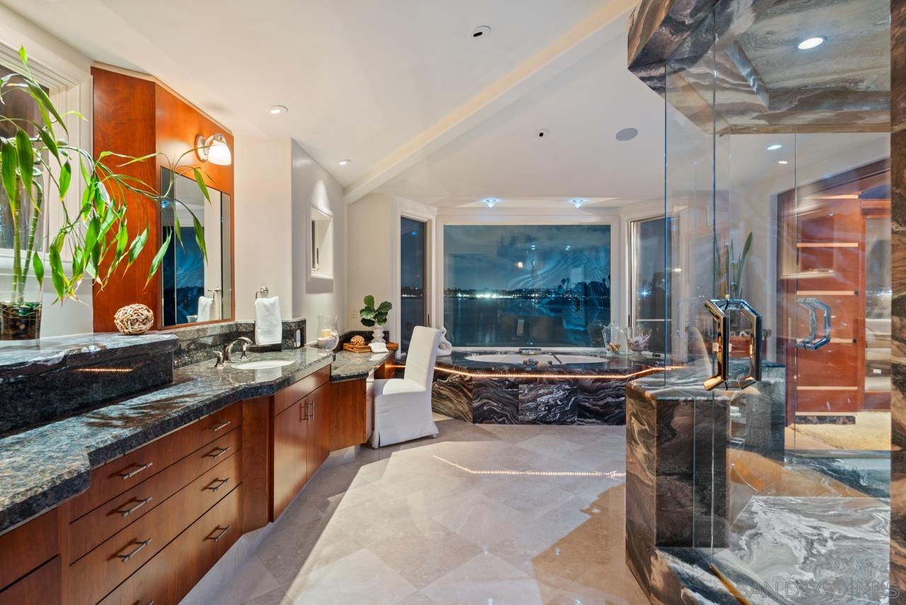 Detail Gallery Image 36 of 50 For 2741  Bayside Walk, San Diego,  CA 92109 - 3 Beds | 2/2 Baths