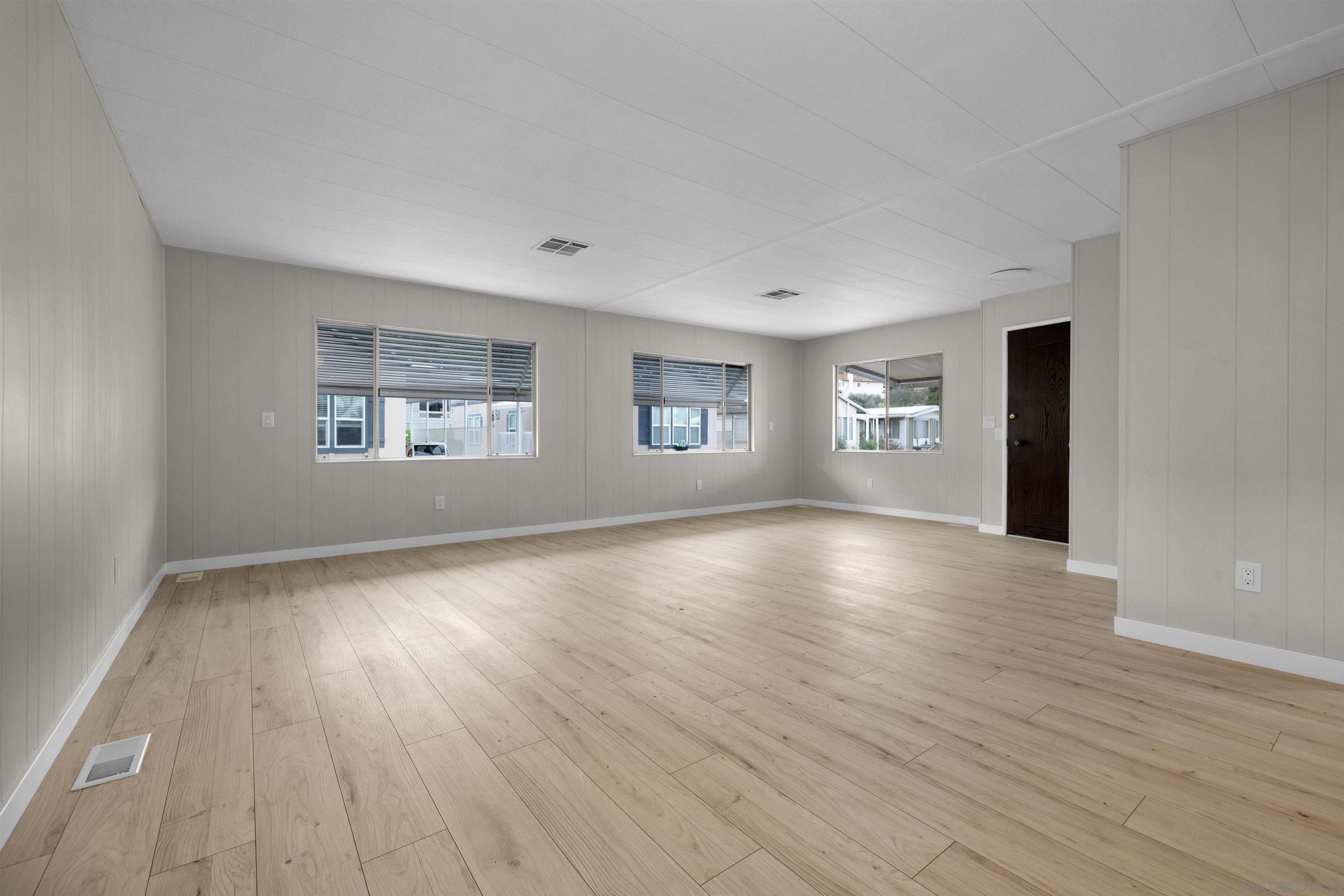 Detail Gallery Image 6 of 28 For 1440 S Orange Ave  105, El Cajon,  CA 92020 - 2 Beds | 2 Baths