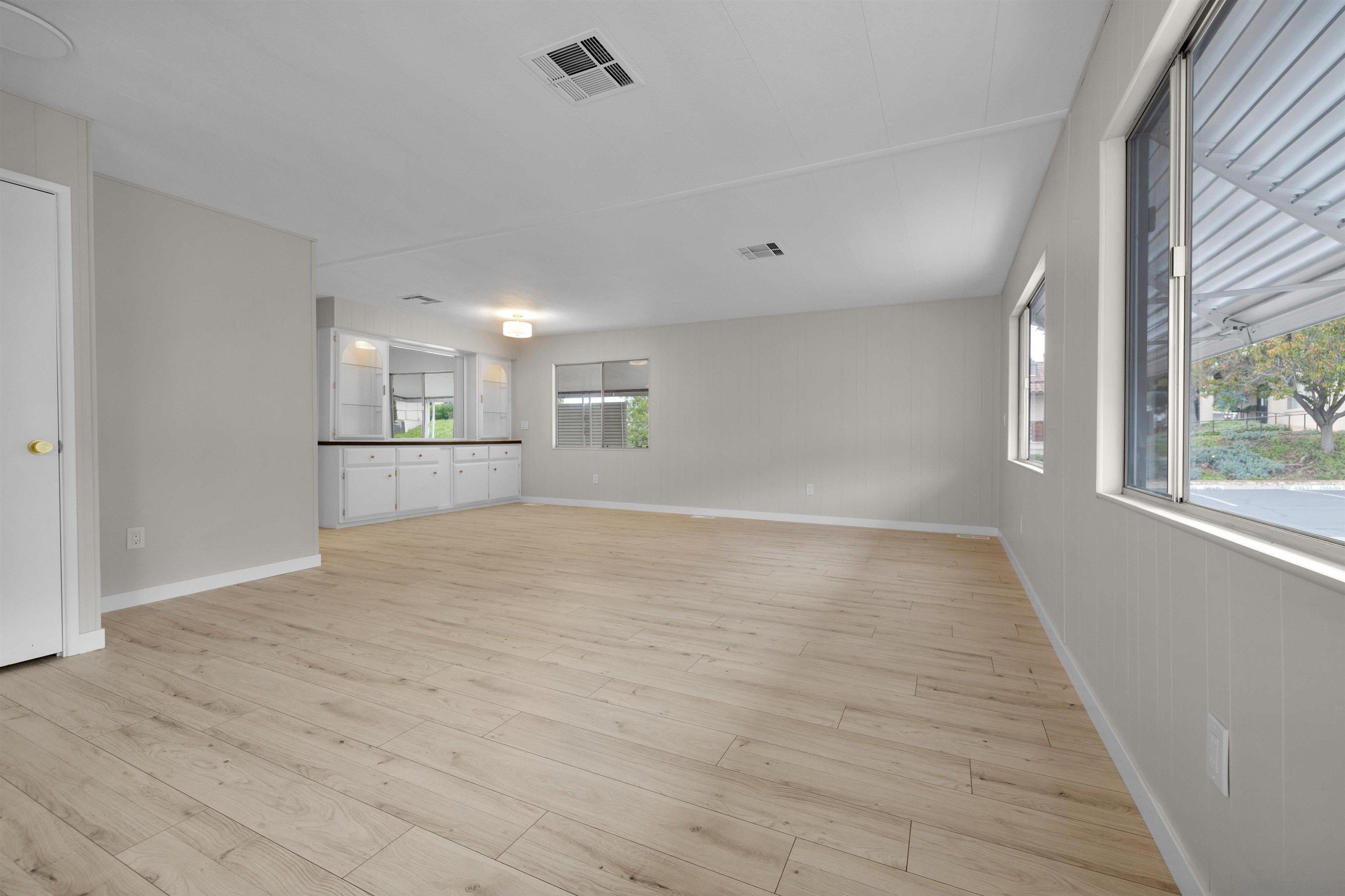 Detail Gallery Image 9 of 28 For 1440 S Orange Ave  105, El Cajon,  CA 92020 - 2 Beds | 2 Baths