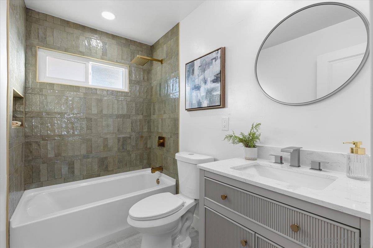 Detail Gallery Image 16 of 21 For 4970  Mable Way, San Diego,  CA 92117 - 4 Beds | 2 Baths