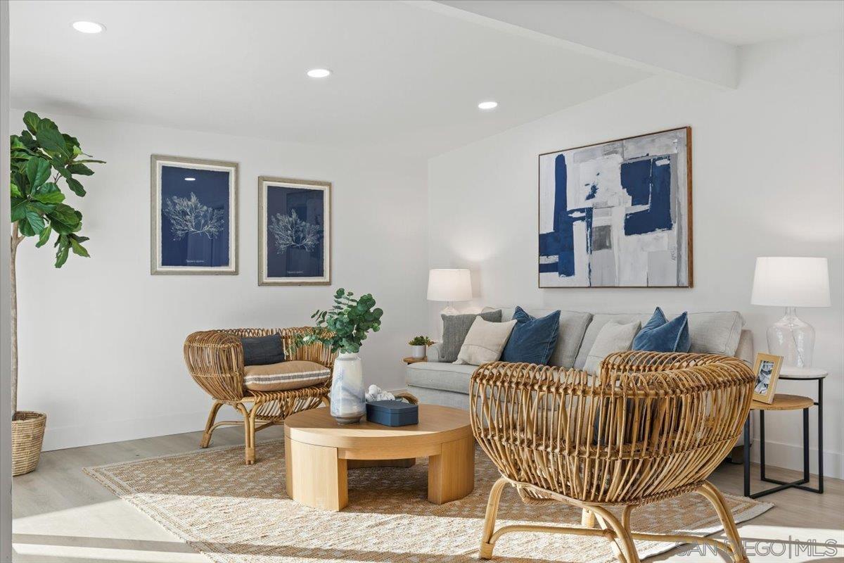 Detail Gallery Image 4 of 21 For 4970  Mable Way, San Diego,  CA 92117 - 4 Beds | 2 Baths