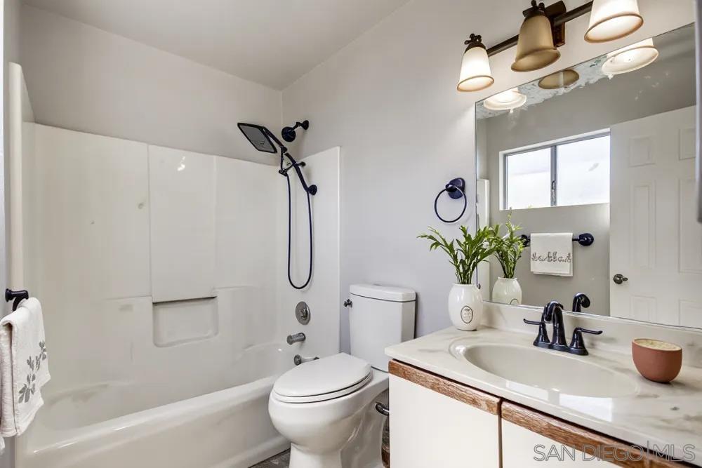 Detail Gallery Image 10 of 26 For 648  Trenton Street, El Cajon,  CA 92019 - 3 Beds | 2 Baths