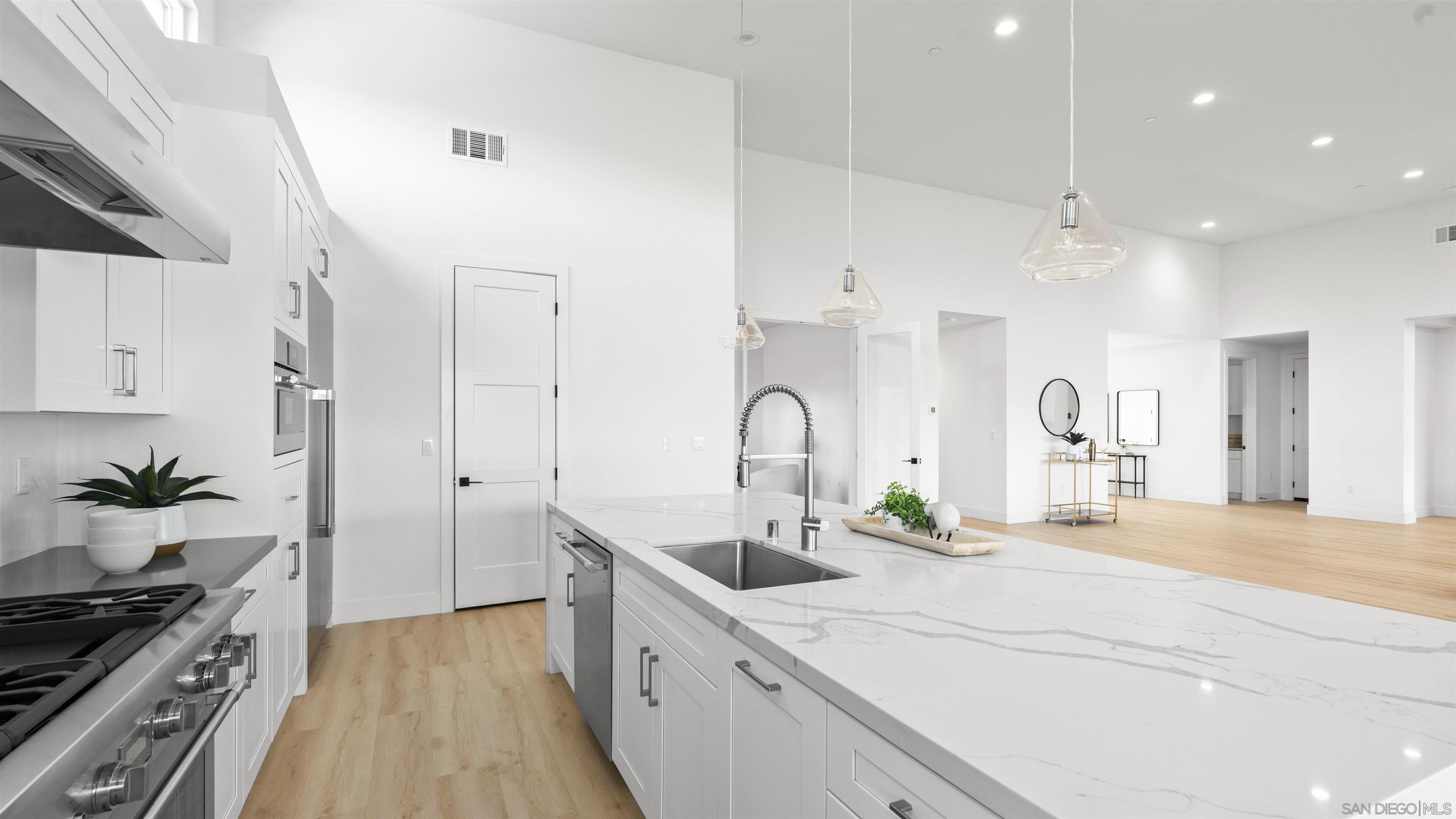 Detail Gallery Image 11 of 54 For 16925  Old Coach Rd, Poway,  CA 92064 - 6 Beds | 4/1 Baths