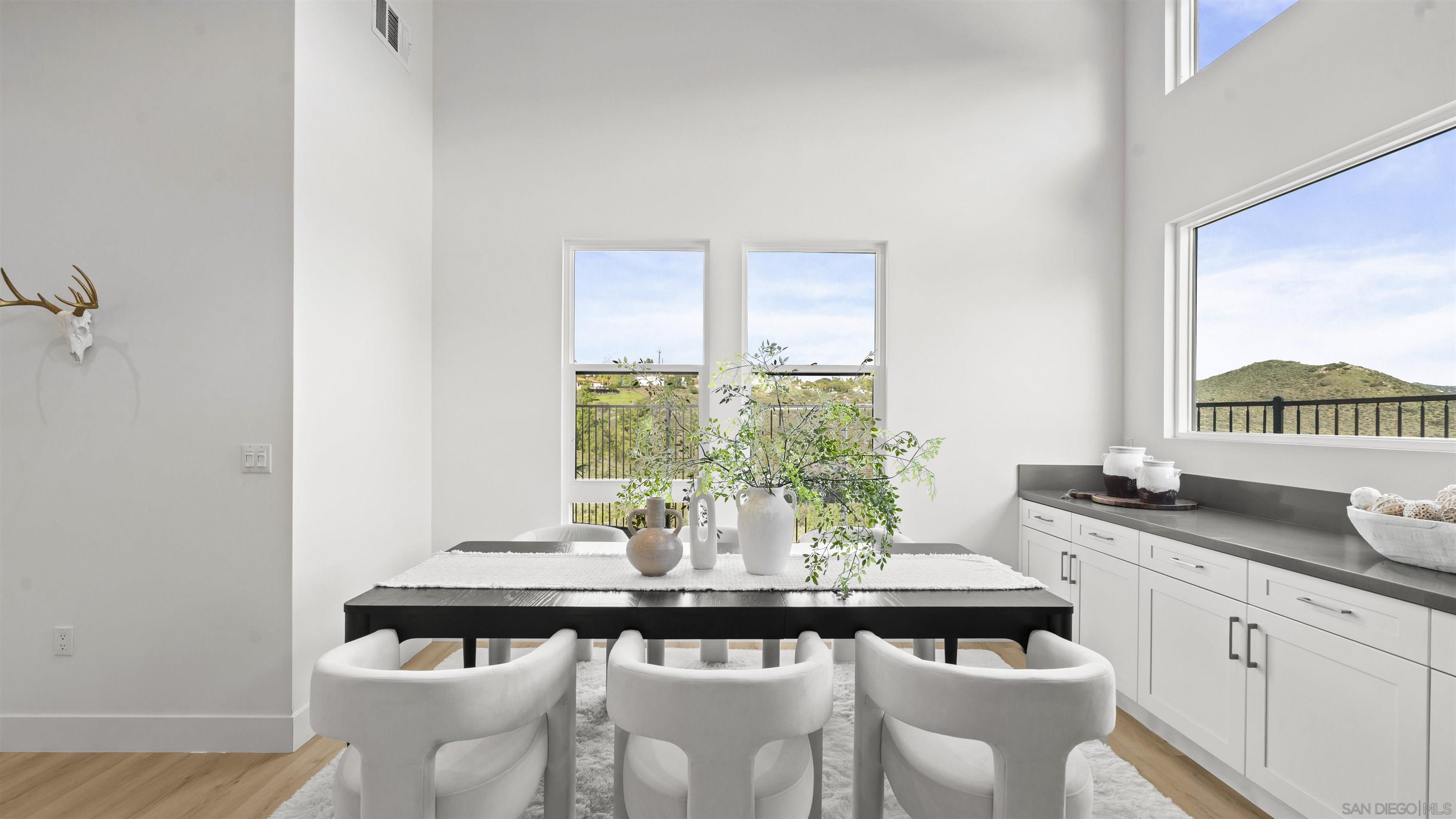 Detail Gallery Image 13 of 54 For 16925  Old Coach Rd, Poway,  CA 92064 - 6 Beds | 4/1 Baths