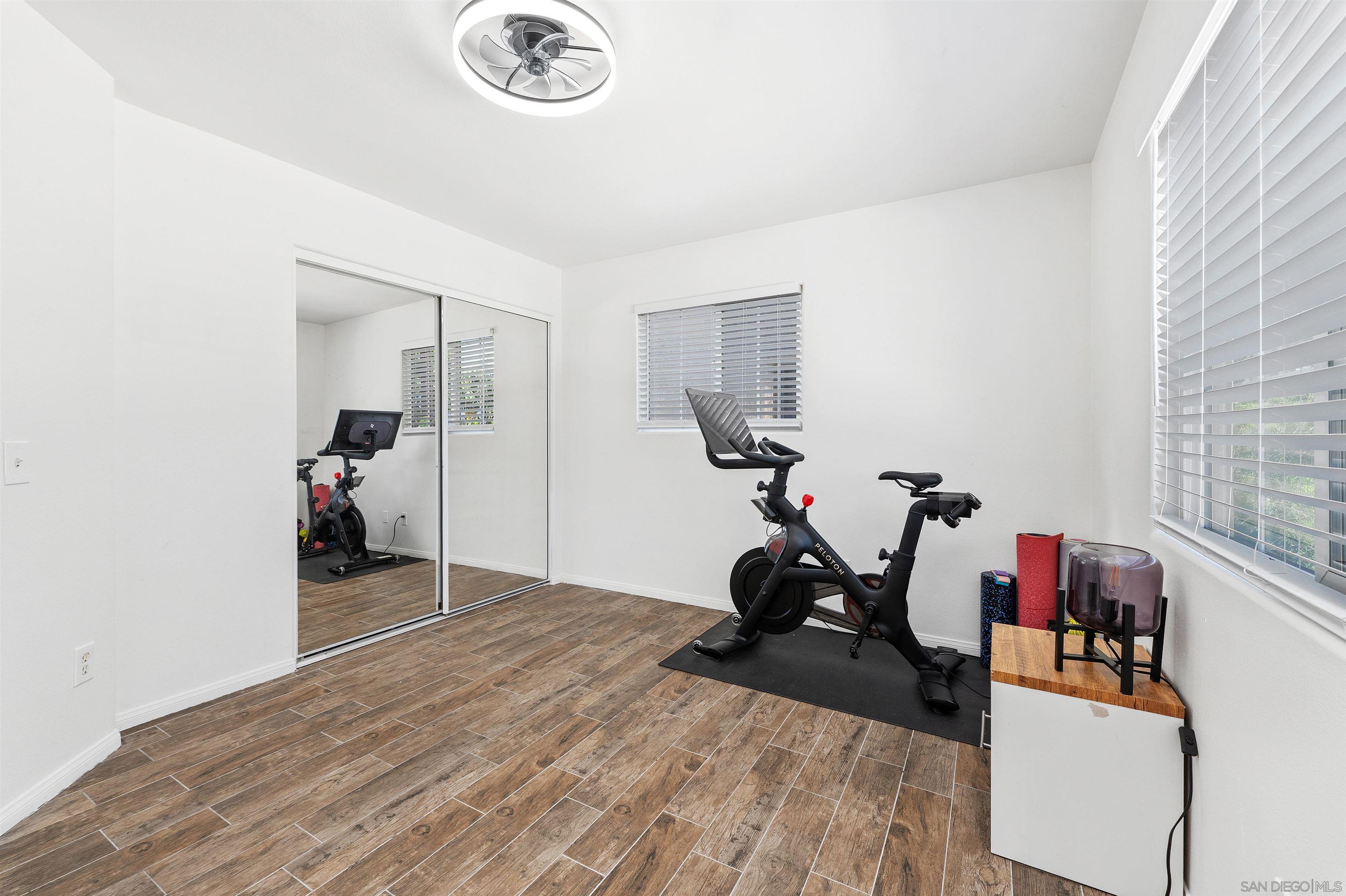 Detail Gallery Image 12 of 14 For 62  Country Club Cir, Chula Vista,  CA 91911 - 3 Beds | 3 Baths