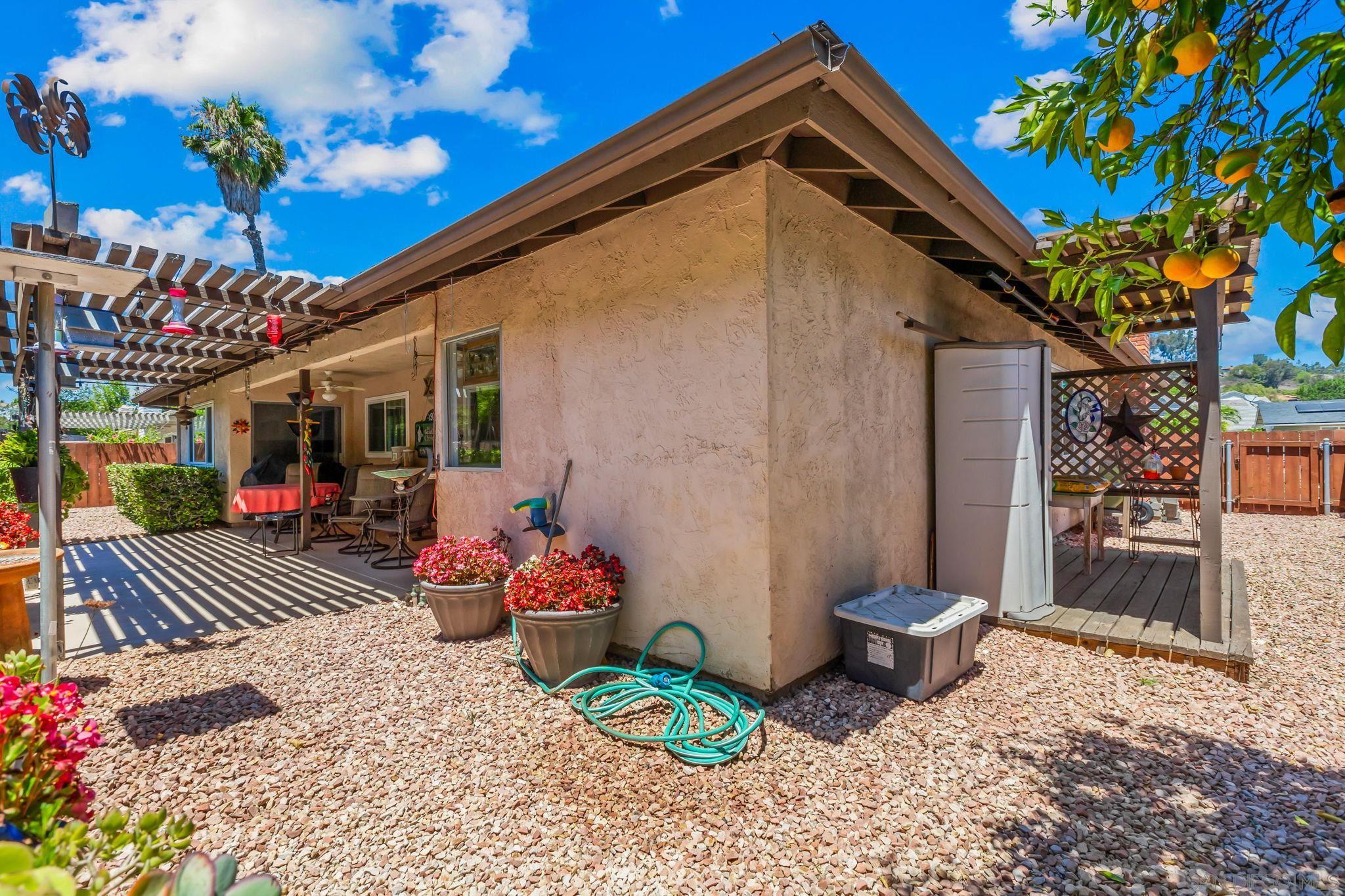 Detail Gallery Image 15 of 34 For 1261  La Mirada Ave, Escondido,  CA 92026 - 3 Beds | 2 Baths