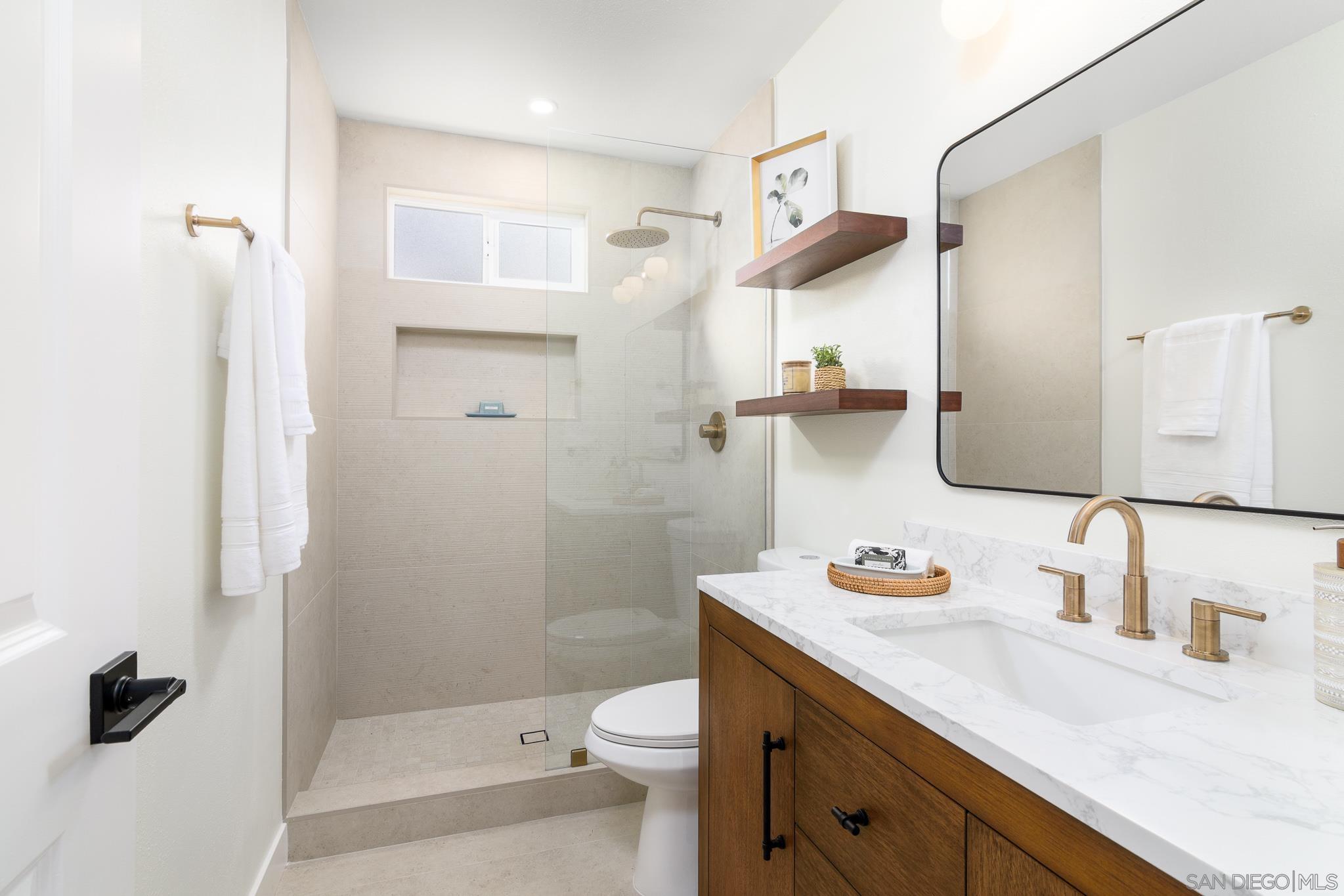 Detail Gallery Image 12 of 33 For 3036  Driscoll Drive, San Diego,  CA 92117 - 3 Beds | 2 Baths