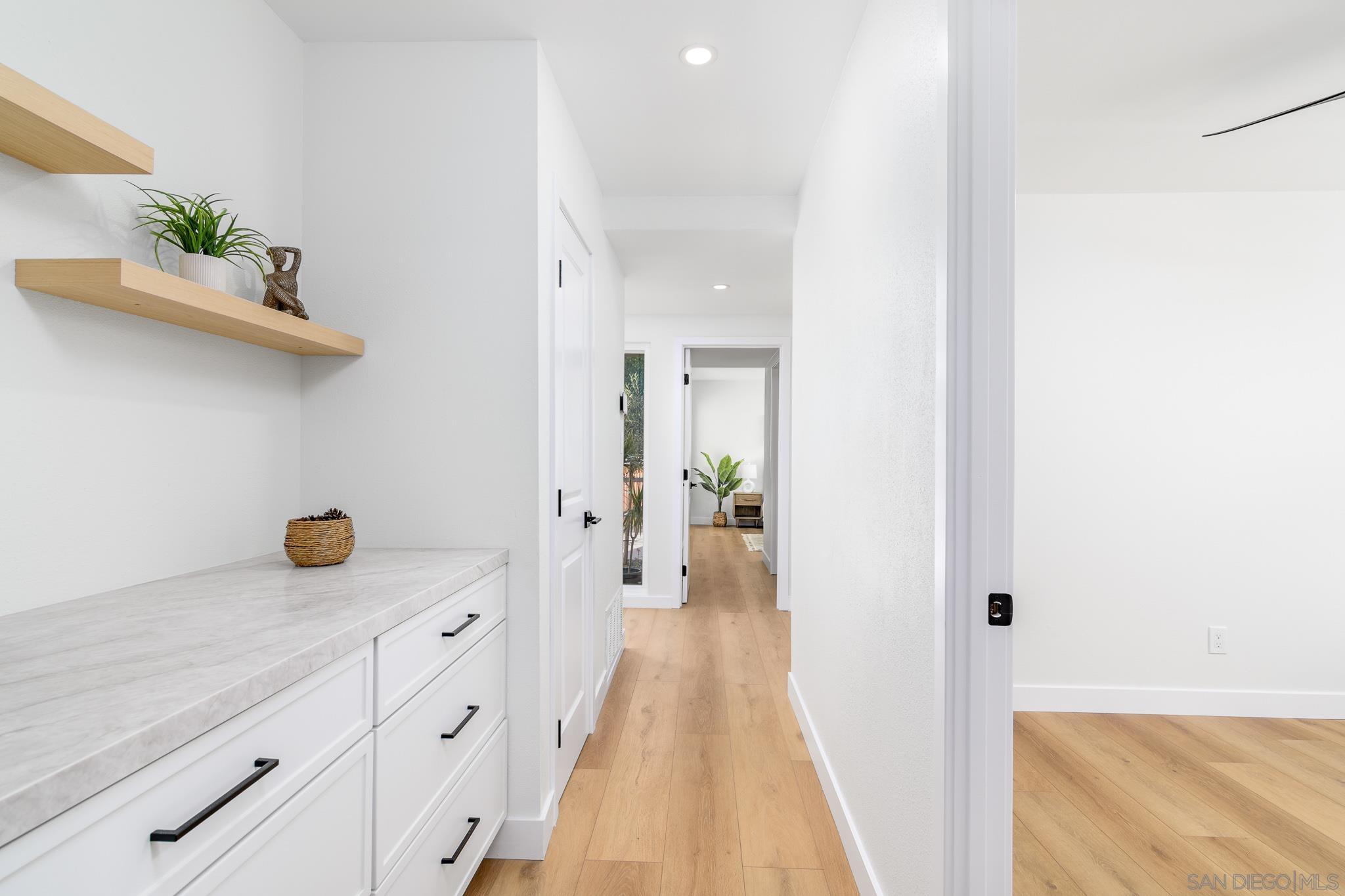 Detail Gallery Image 14 of 33 For 3036  Driscoll Drive, San Diego,  CA 92117 - 3 Beds | 2 Baths