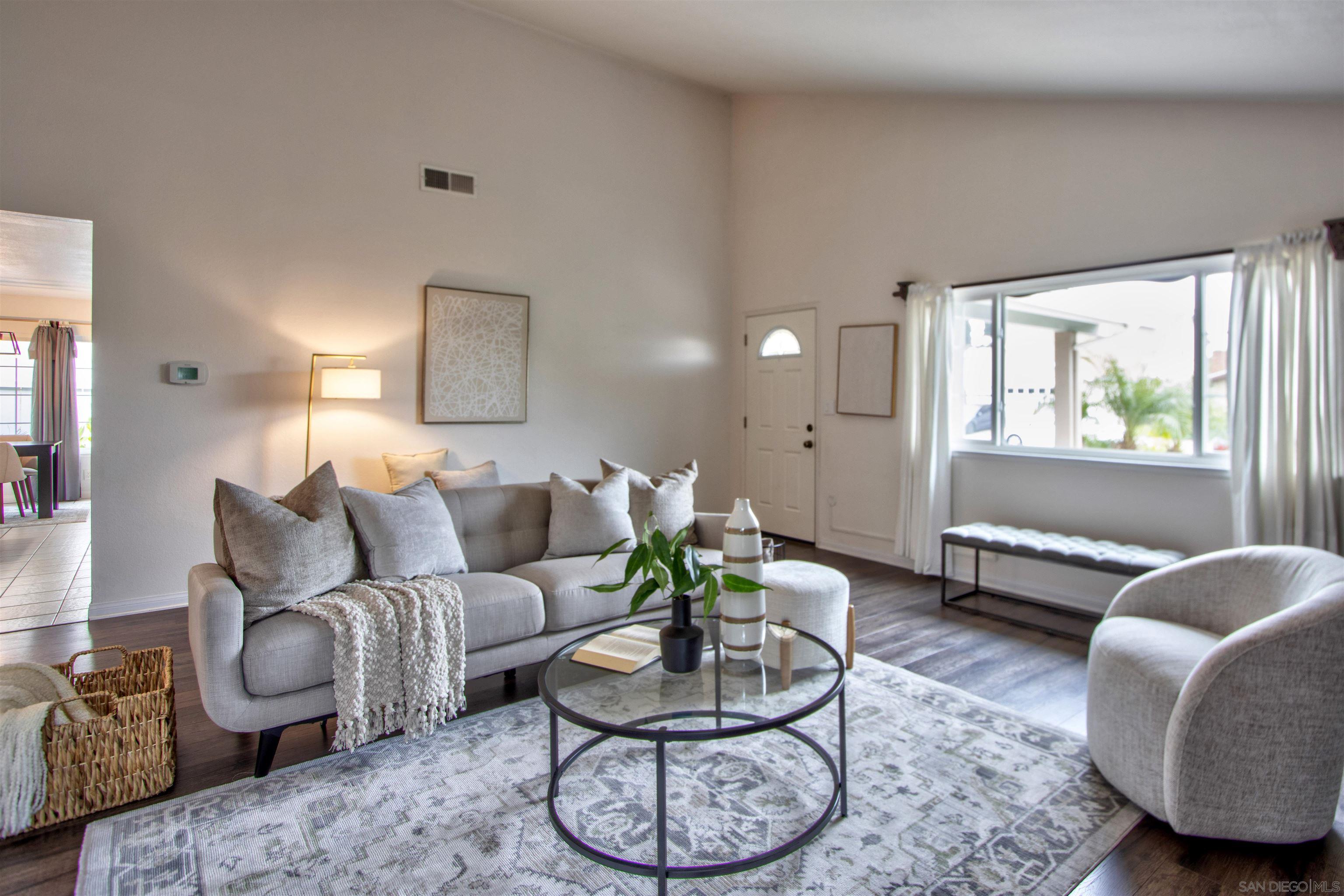 Detail Gallery Image 4 of 25 For 8450  Aries Road, San Diego,  CA 92126 - 3 Beds | 2 Baths