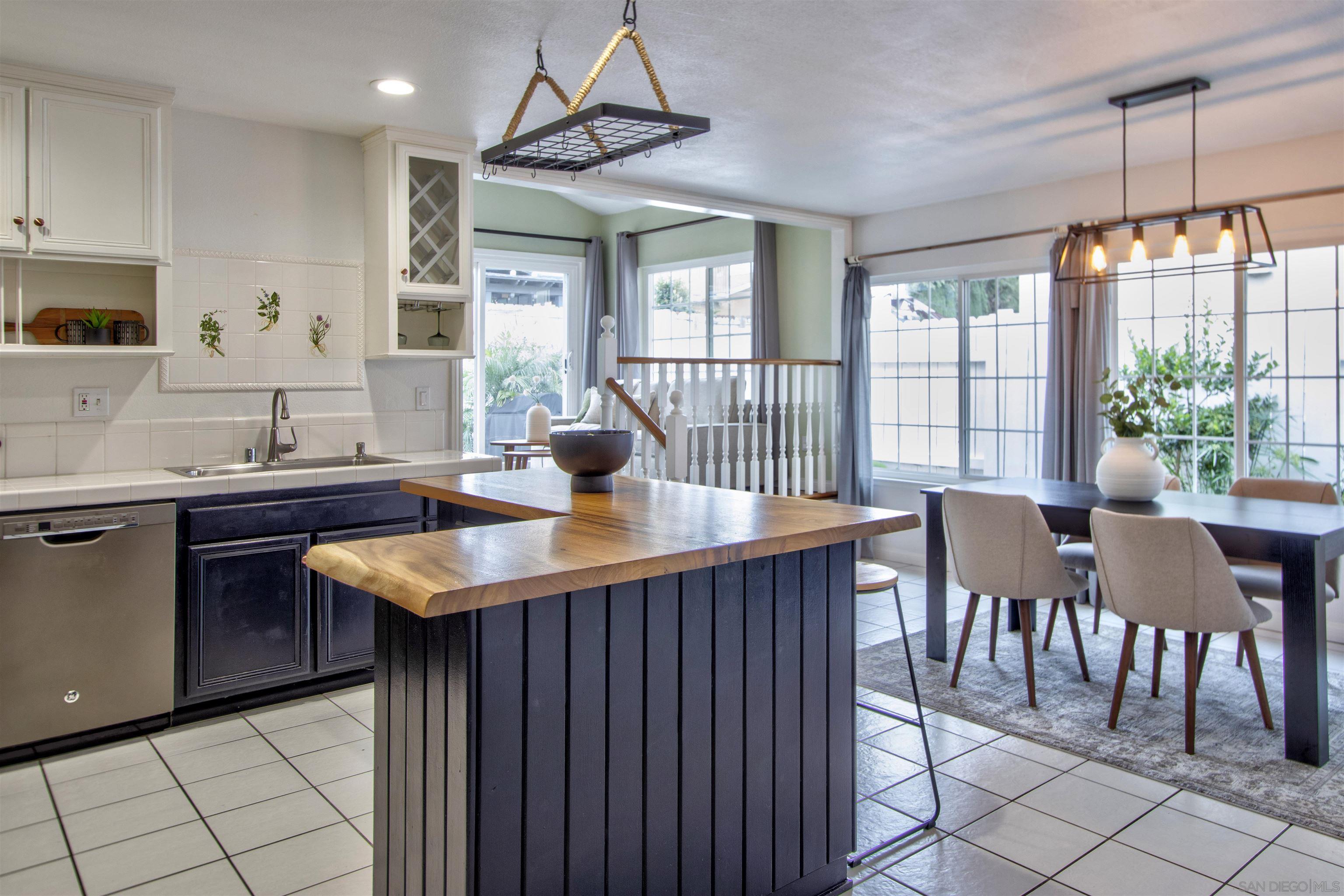 Detail Gallery Image 8 of 25 For 8450  Aries Road, San Diego,  CA 92126 - 3 Beds | 2 Baths