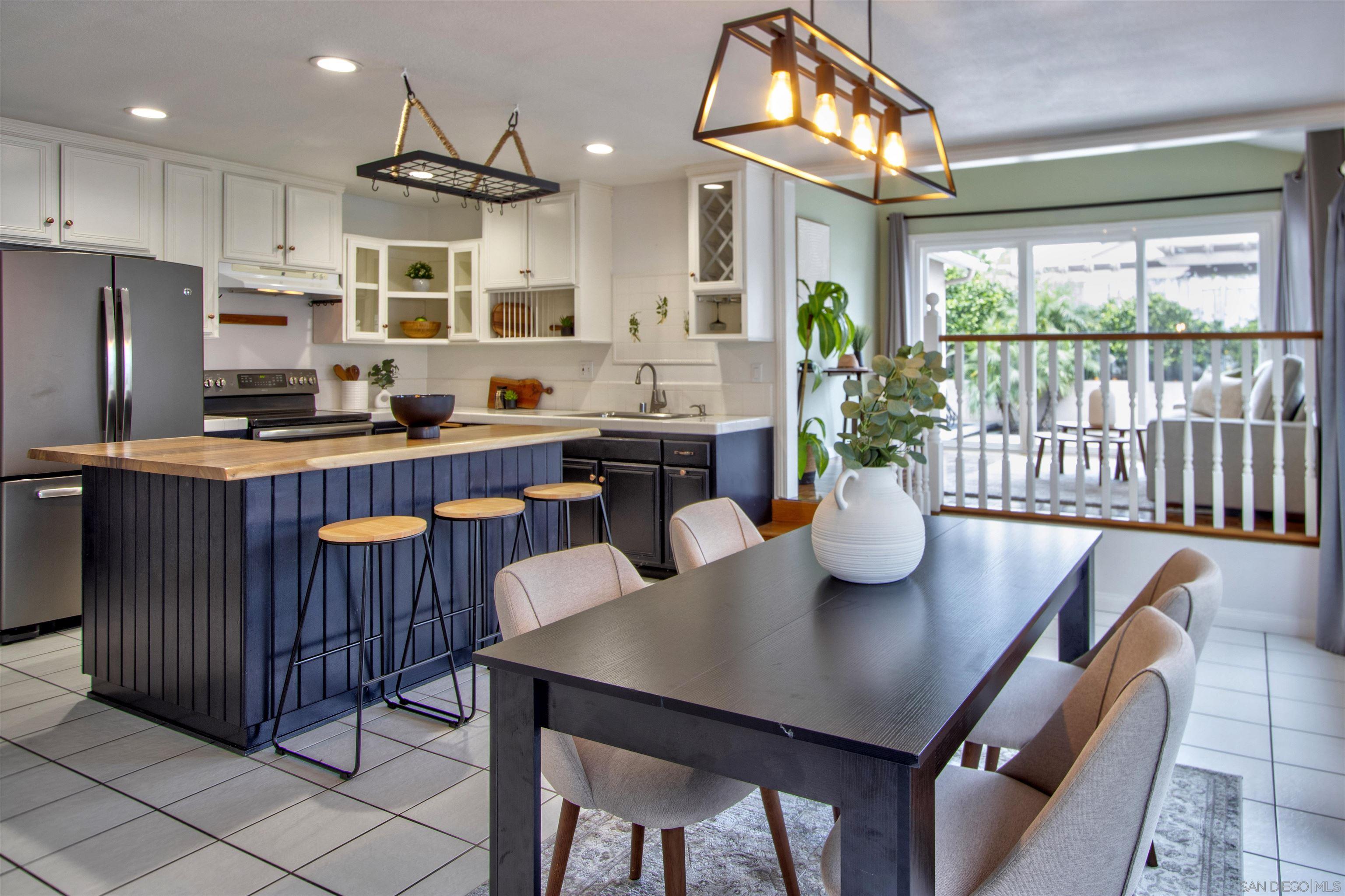 Detail Gallery Image 9 of 25 For 8450  Aries Road, San Diego,  CA 92126 - 3 Beds | 2 Baths