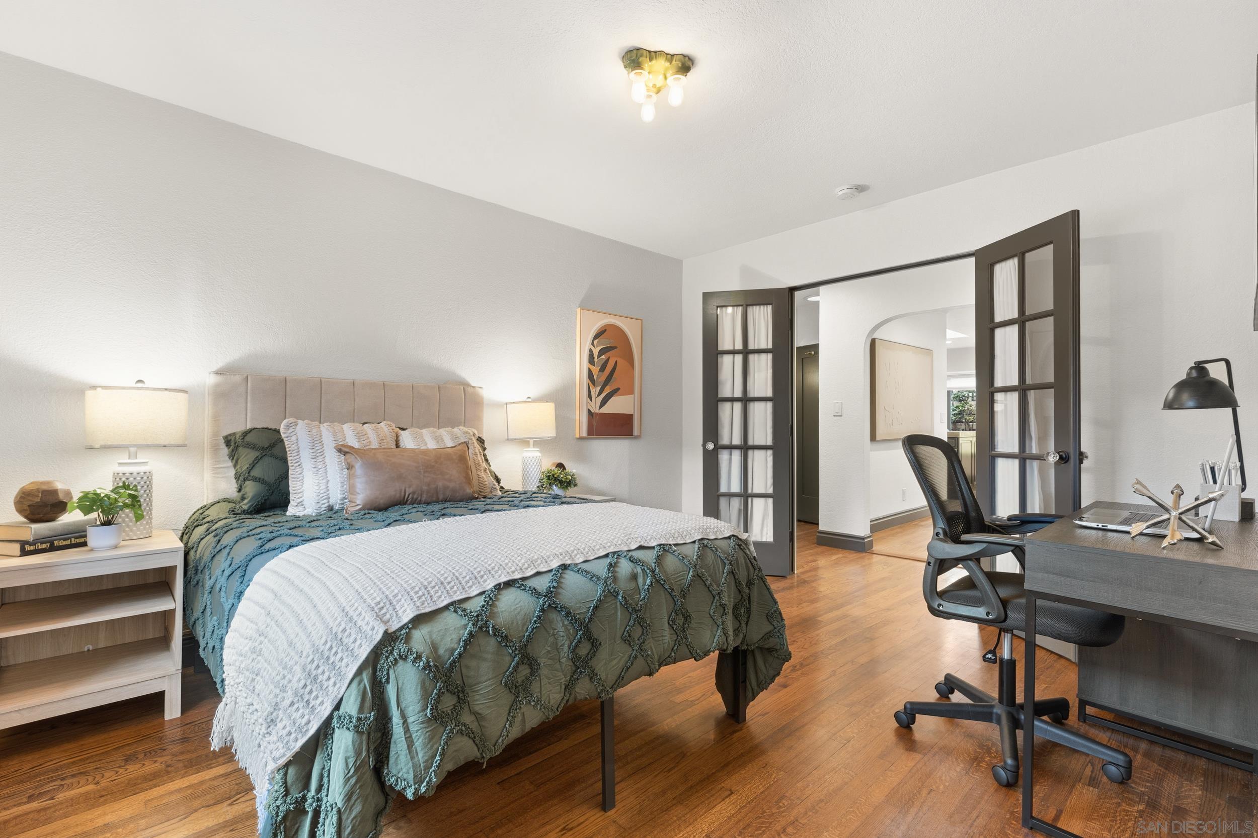 Detail Gallery Image 21 of 59 For 4668 E Talmadge Drive, San Diego,  CA 92116 - 3 Beds | 2/1 Baths