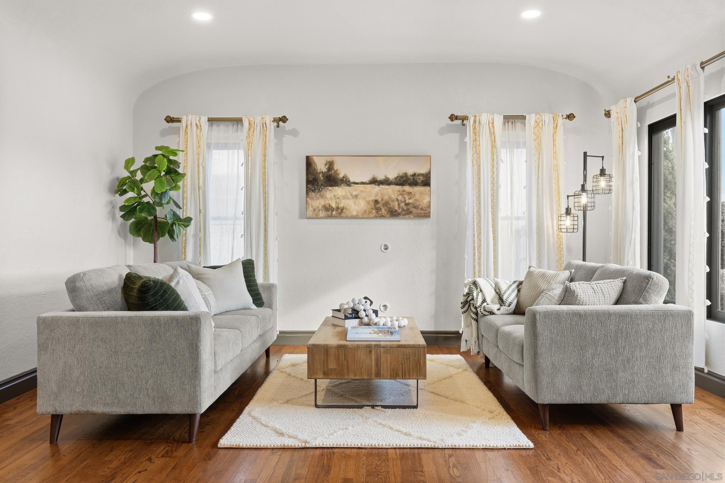 Detail Gallery Image 8 of 59 For 4668 E Talmadge Drive, San Diego,  CA 92116 - 3 Beds | 2/1 Baths