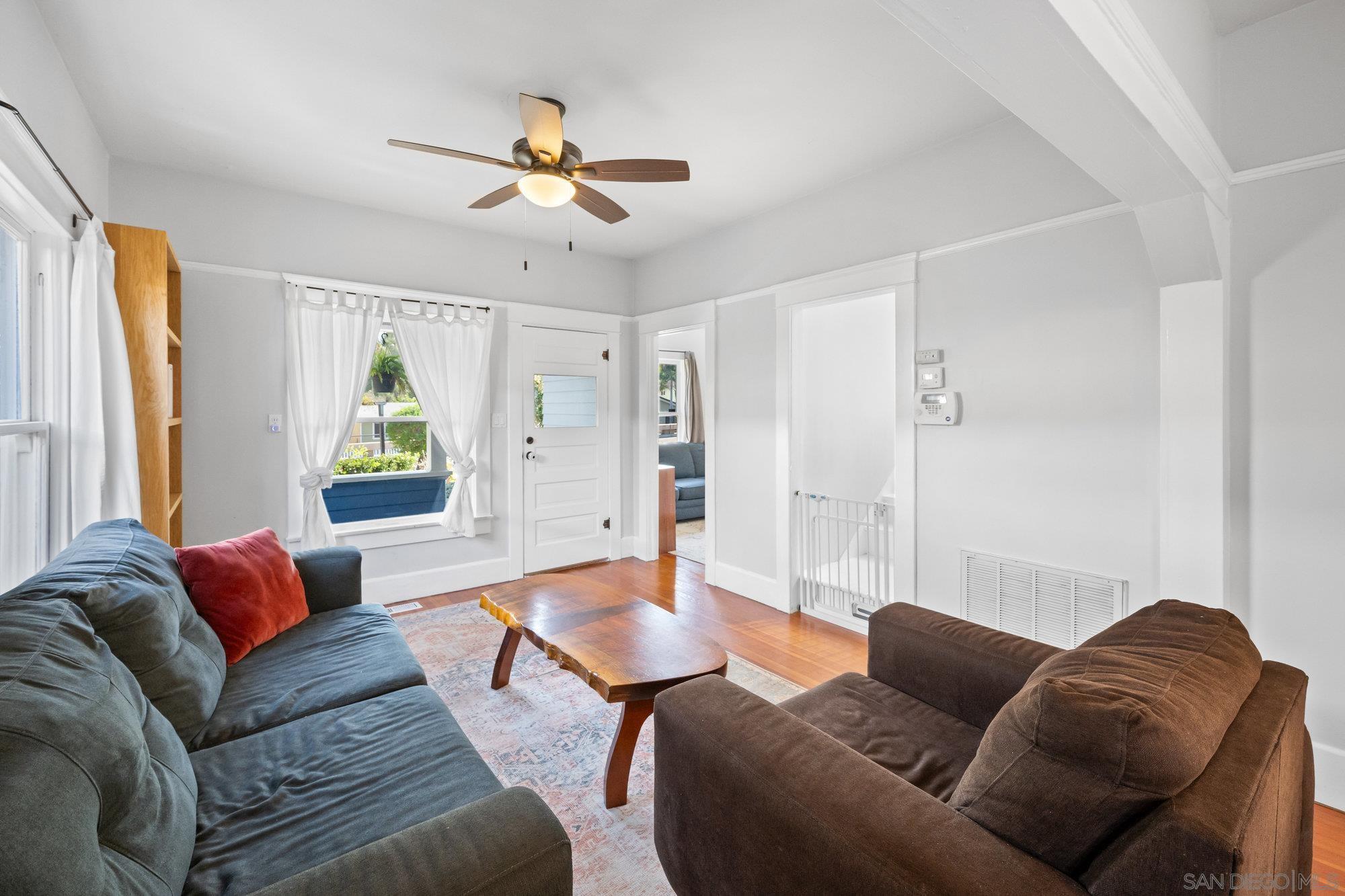 Detail Gallery Image 6 of 23 For 409 S Tulip, Escondido,  CA 92025 - 4 Beds | 2 Baths