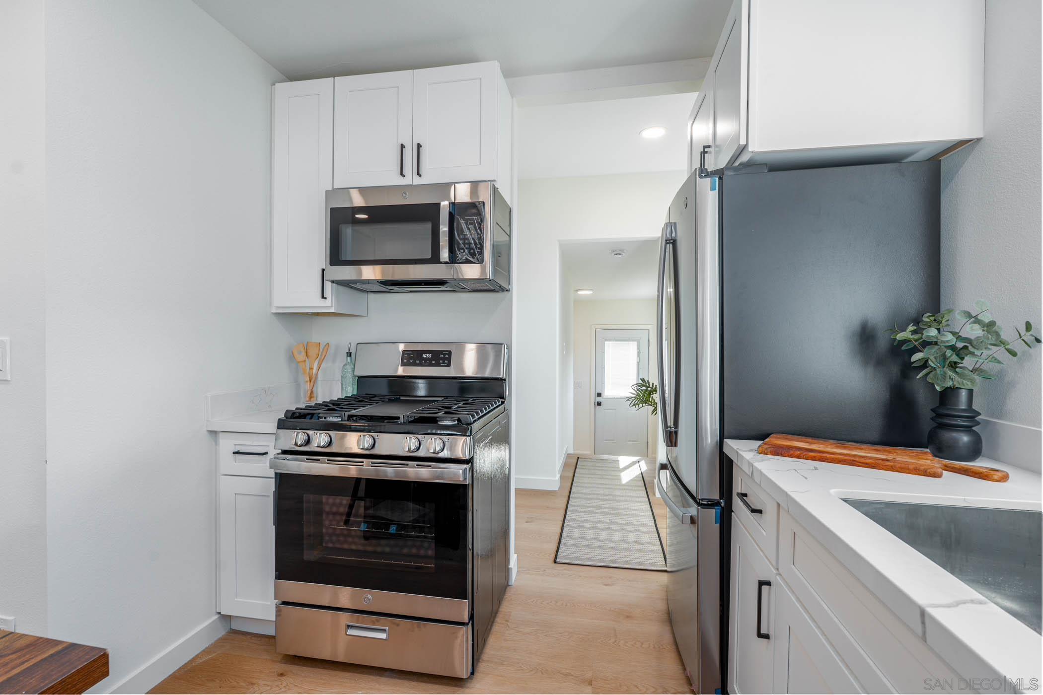 Detail Gallery Image 8 of 25 For 3921-23  Delta St., San Diego,  CA 92113 - – Beds | – Baths