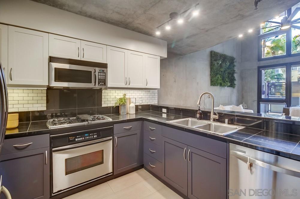 Detail Gallery Image 11 of 46 For 1780  Kettner Blvd  #106,  San Diego,  CA 92101 - 1 Beds | 1/1 Baths