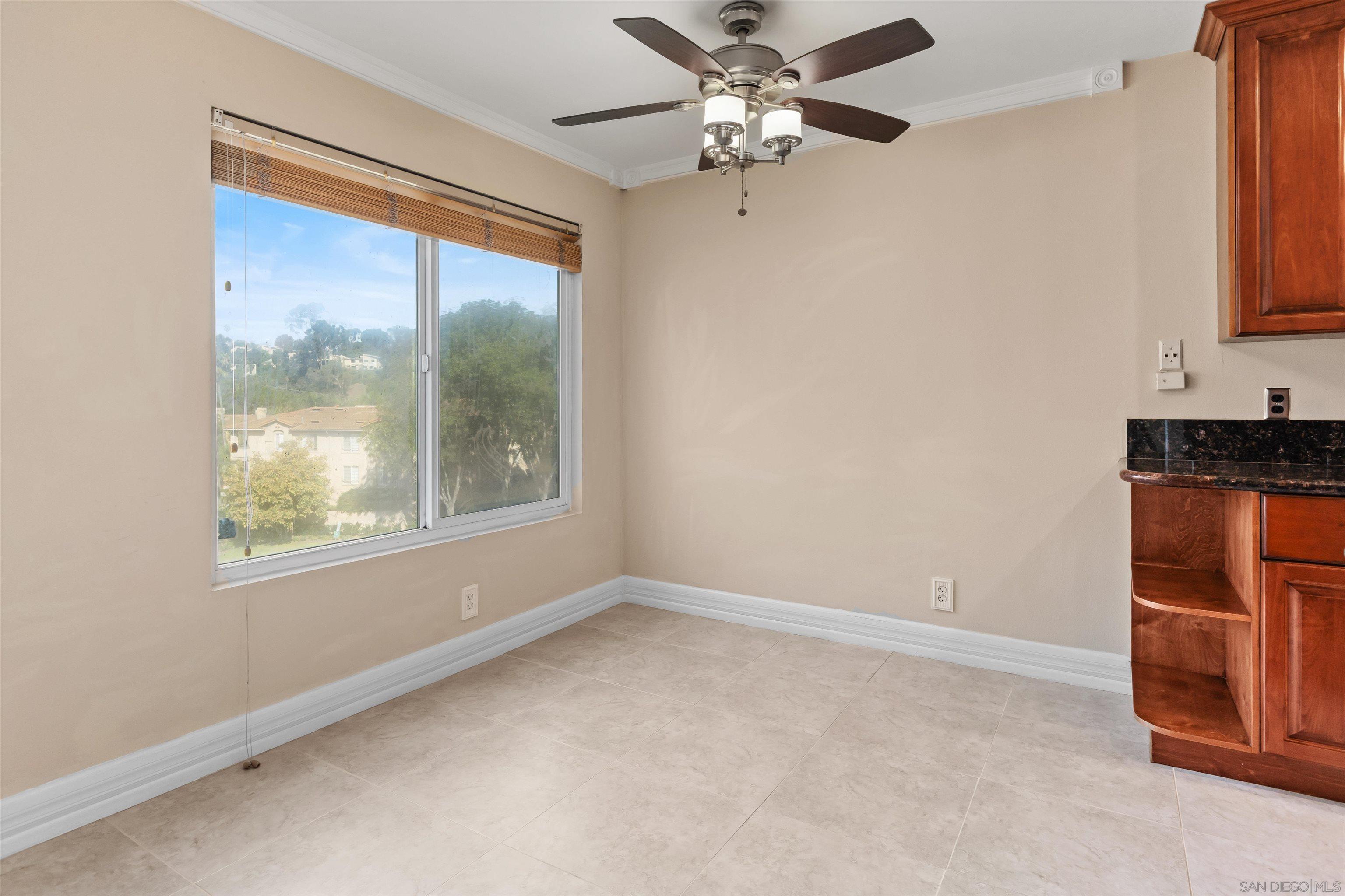 Detail Gallery Image 6 of 30 For 8561  Villa La Jolla Dr  #K,  La Jolla,  CA 92037 - 1 Beds | 1 Baths