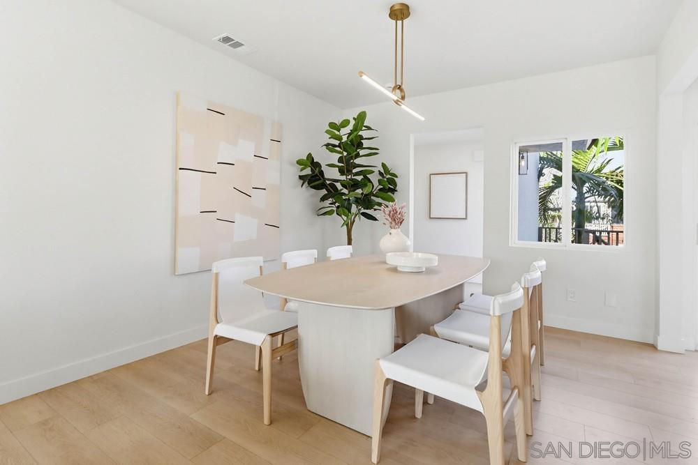 Detail Gallery Image 11 of 44 For 1056-1058  Lincoln Ave, San Diego,  CA 92103 - 4 Beds | 3 Baths