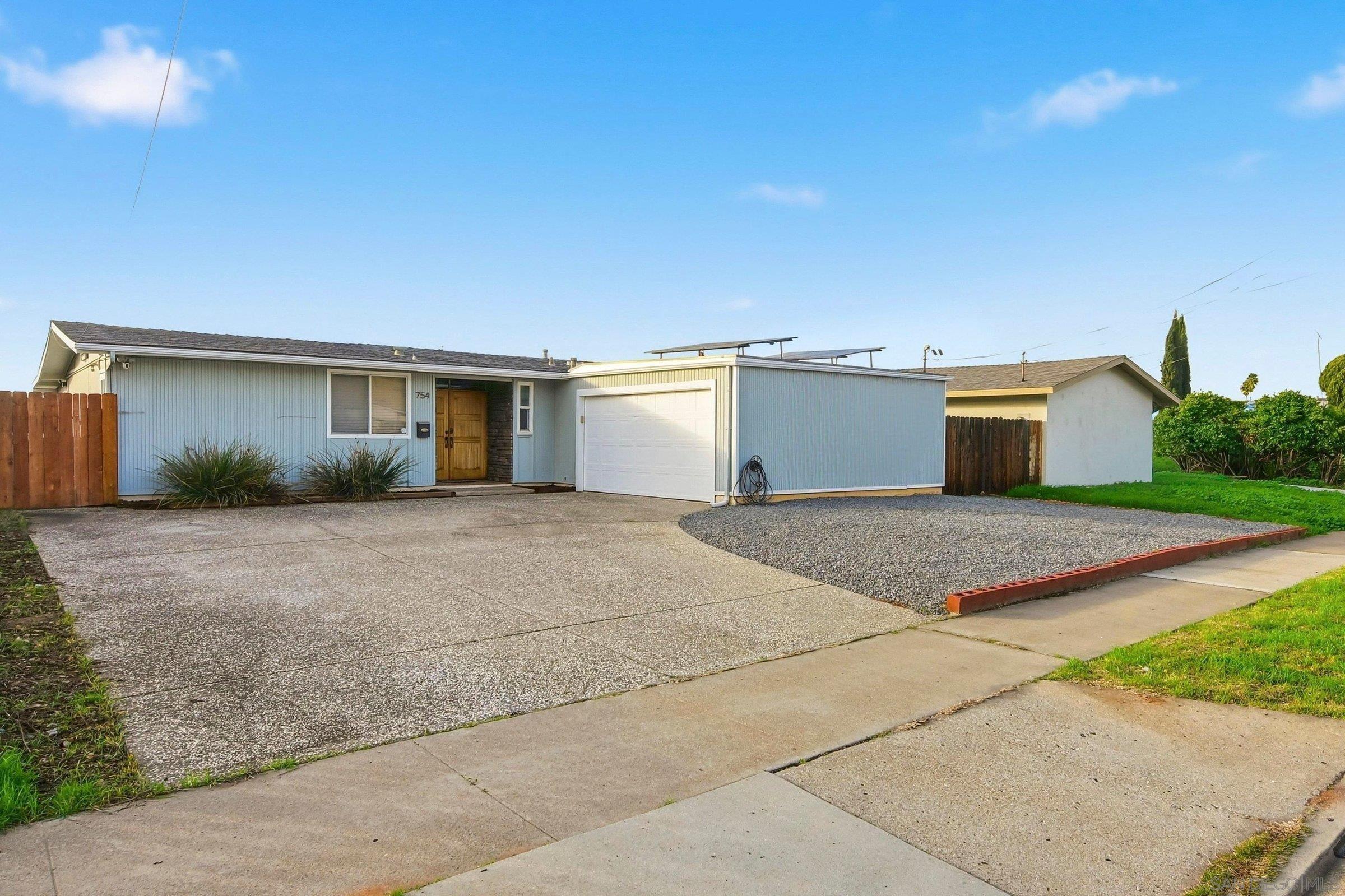 Detail Gallery Image 2 of 26 For 754  Alveda Avenue, El Cajon,  CA 92019 - 3 Beds | 2 Baths