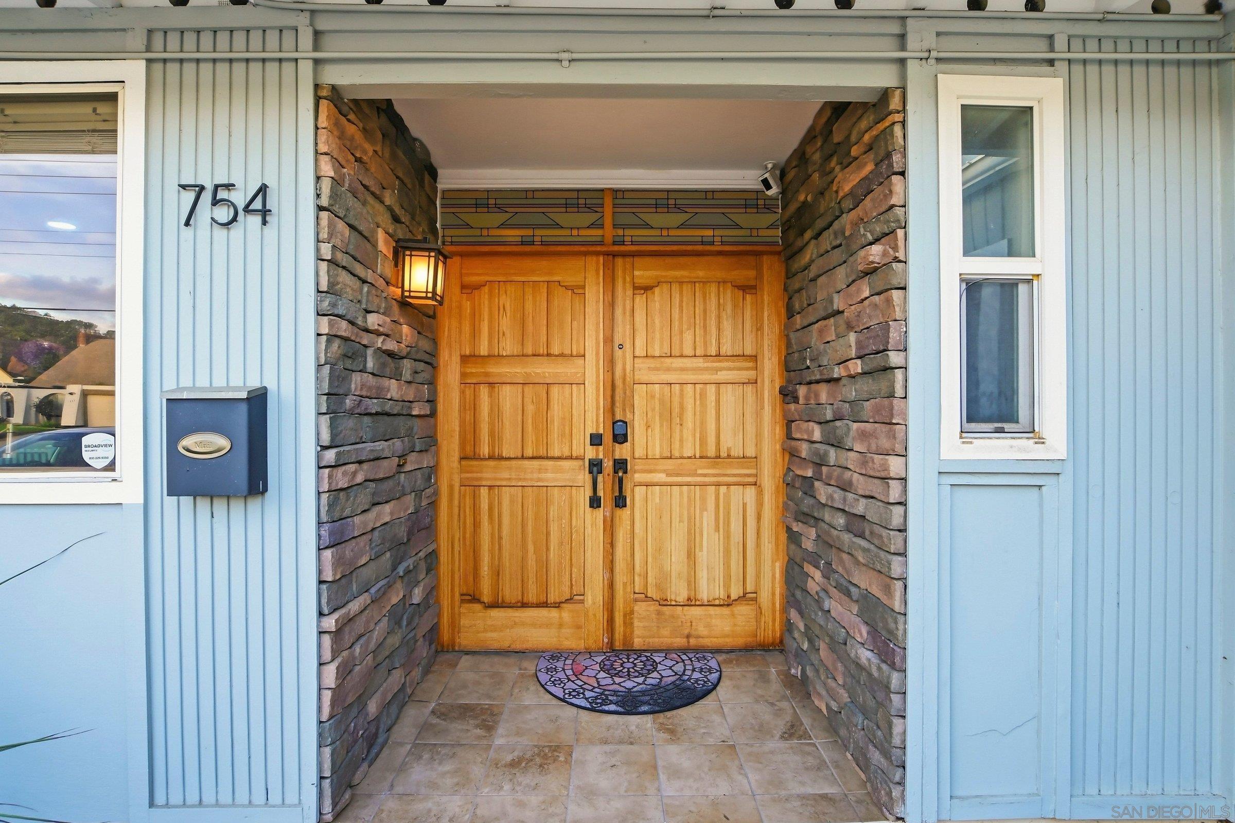 Detail Gallery Image 3 of 26 For 754  Alveda Avenue, El Cajon,  CA 92019 - 3 Beds | 2 Baths