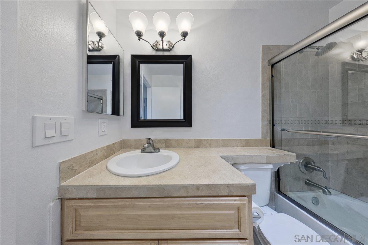 Detail Gallery Image 30 of 39 For 1158  Denver Lane  #C,  El Cajon,  CA 92021 - 3 Beds | 2/1 Baths