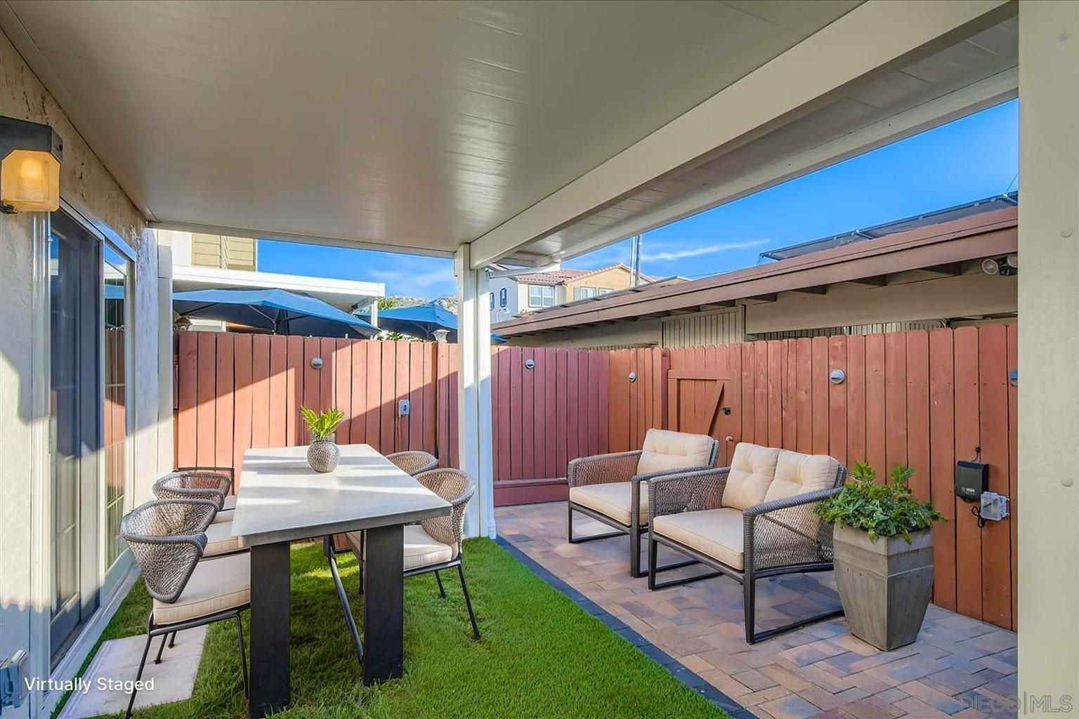 Detail Gallery Image 32 of 39 For 1158  Denver Lane  #C,  El Cajon,  CA 92021 - 3 Beds | 2/1 Baths